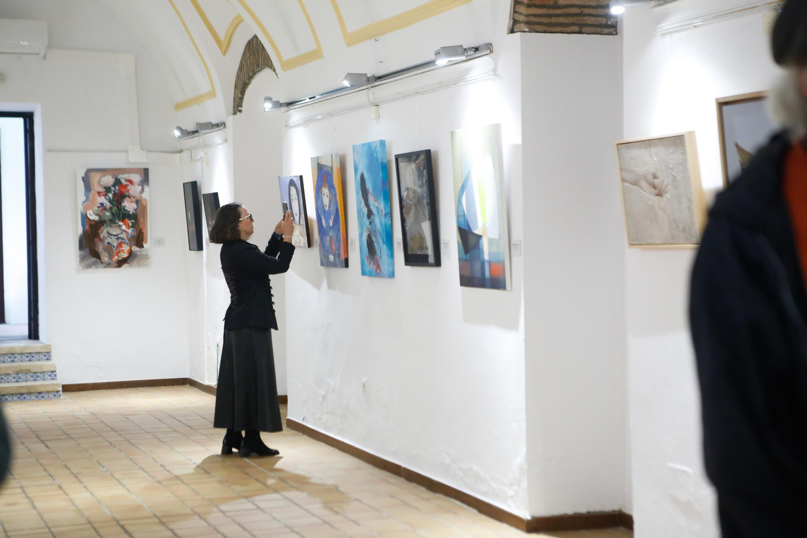 Los Barrios inaugura la exposición "Formato Pintura" con 20 creadores de la provincia de Cádiz