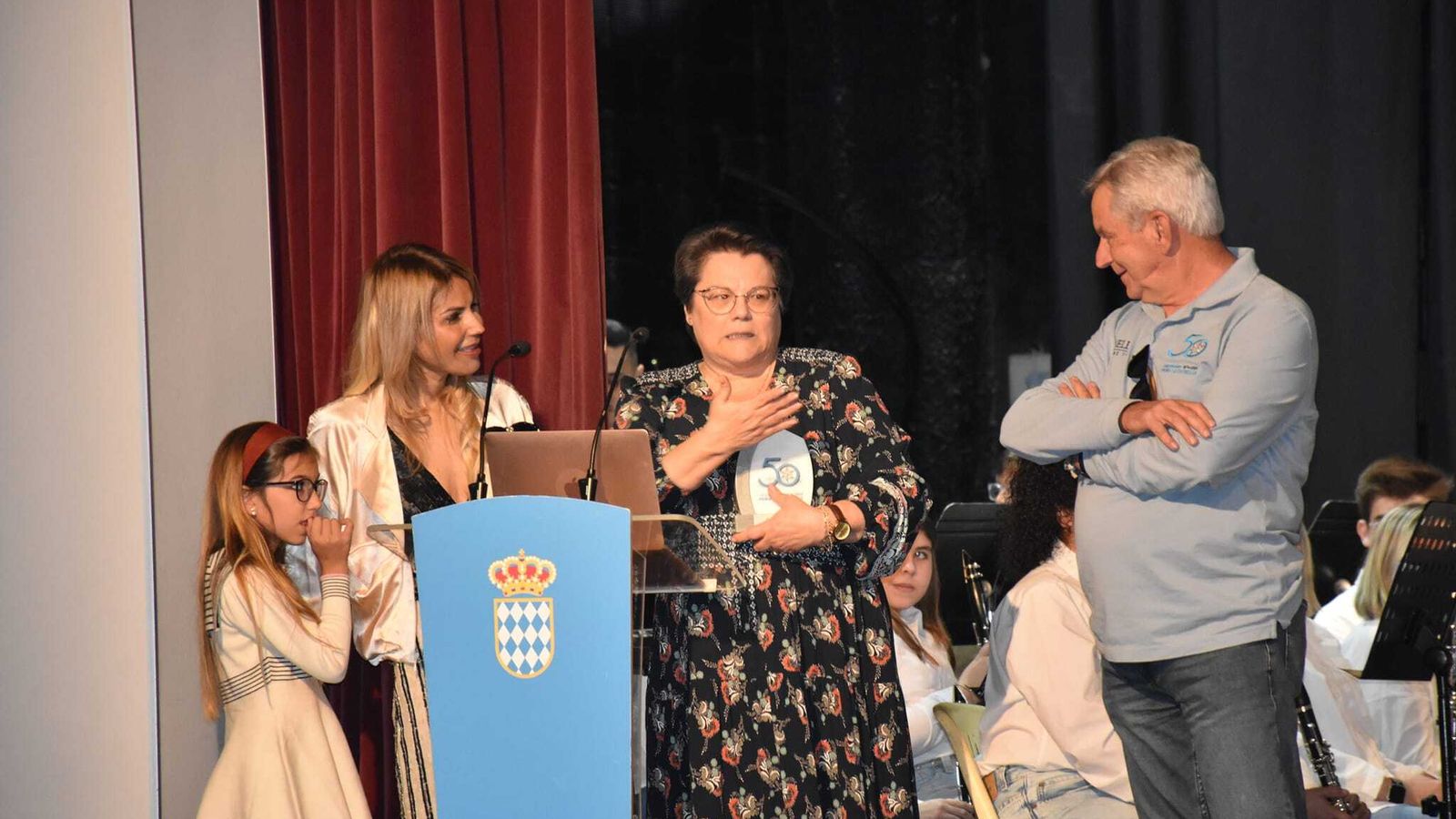 Las viudas de los integrantes de la peña que ya no están también recibieron un homenaje.