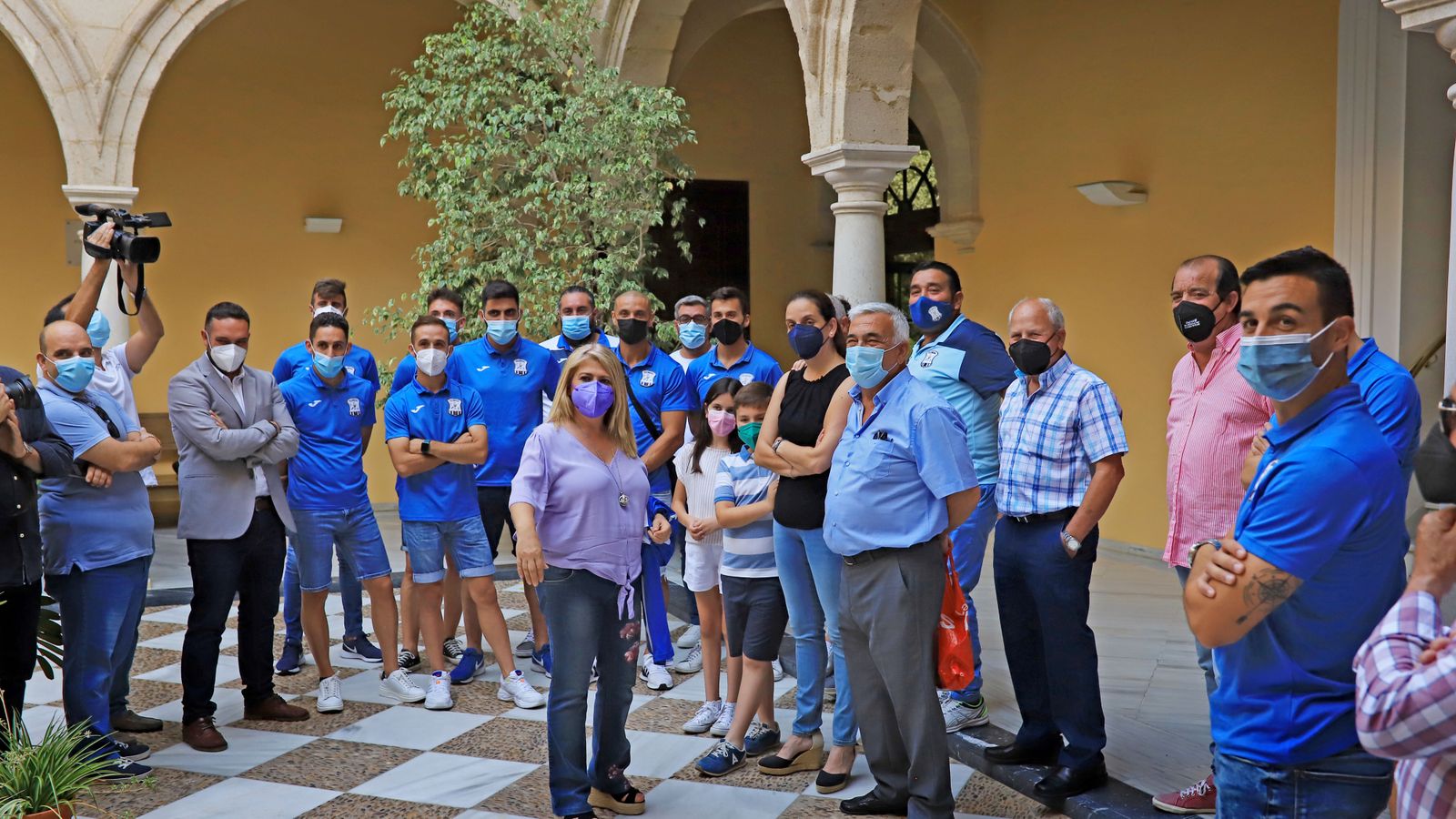 La alcaldesa recibe al Jerez Industrial por su ascenso a División de Honor