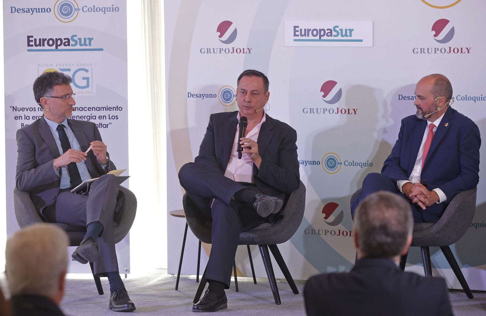 Fotos del Desayuno coloquio Nuevos retos del almacenamiento en la era de la bioenergía en Los Barrios y el Campo de Gibraltar de Europa Sur y Olivia Energy Group