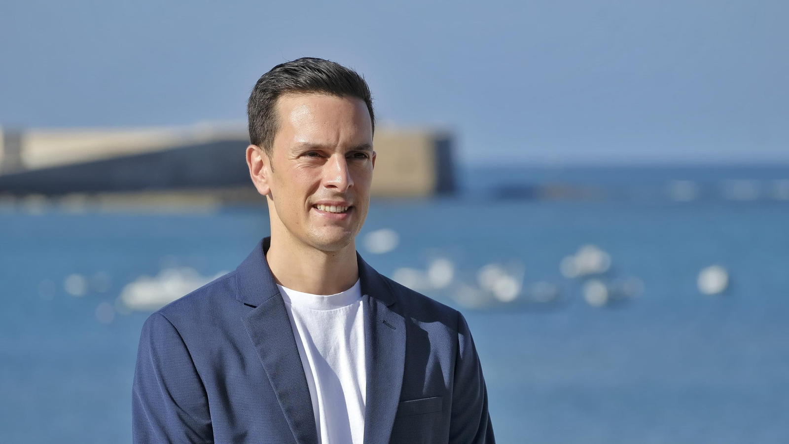 Imágenes del photocall de La Caleta en el South Series Festival de Cádiz: Víctor Clavijo, Jon González y Melanie Olivares entre las estrellas del martes