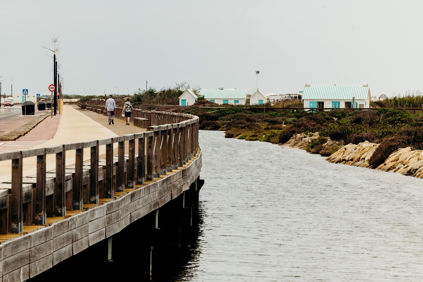 La playa de Camposoto en San Fernando, en imágenes
