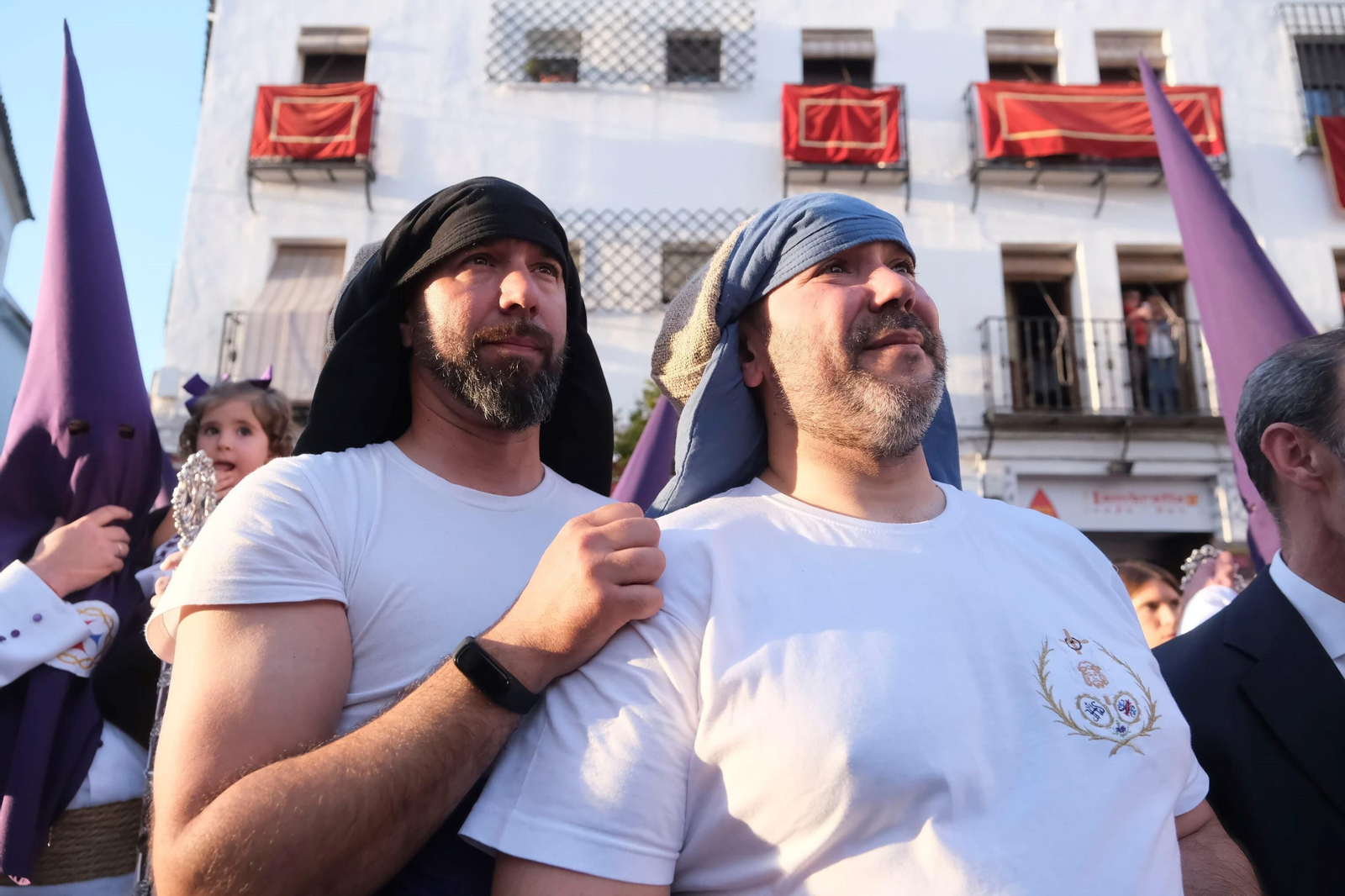Martes Santo en Córdoba: la procesión de la Santa Faz, en imágenes