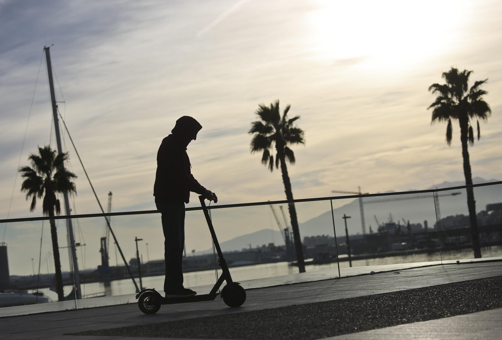 Que sí, gente amable la hay  hasta en patinete.