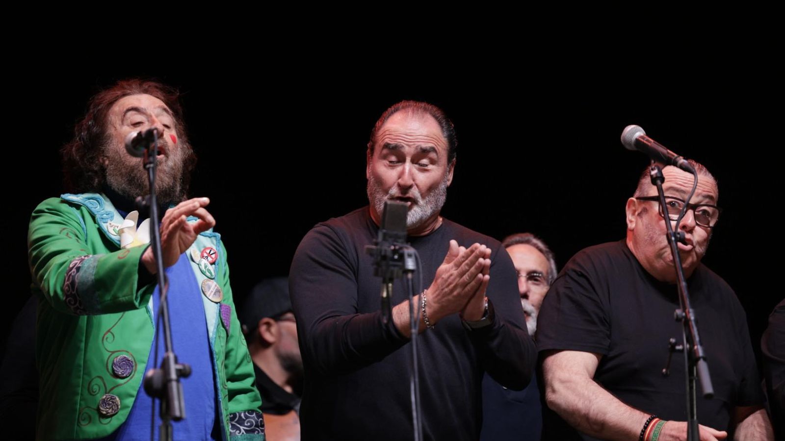 Búscate entre las mejores imágenes de la quema del dios Momo