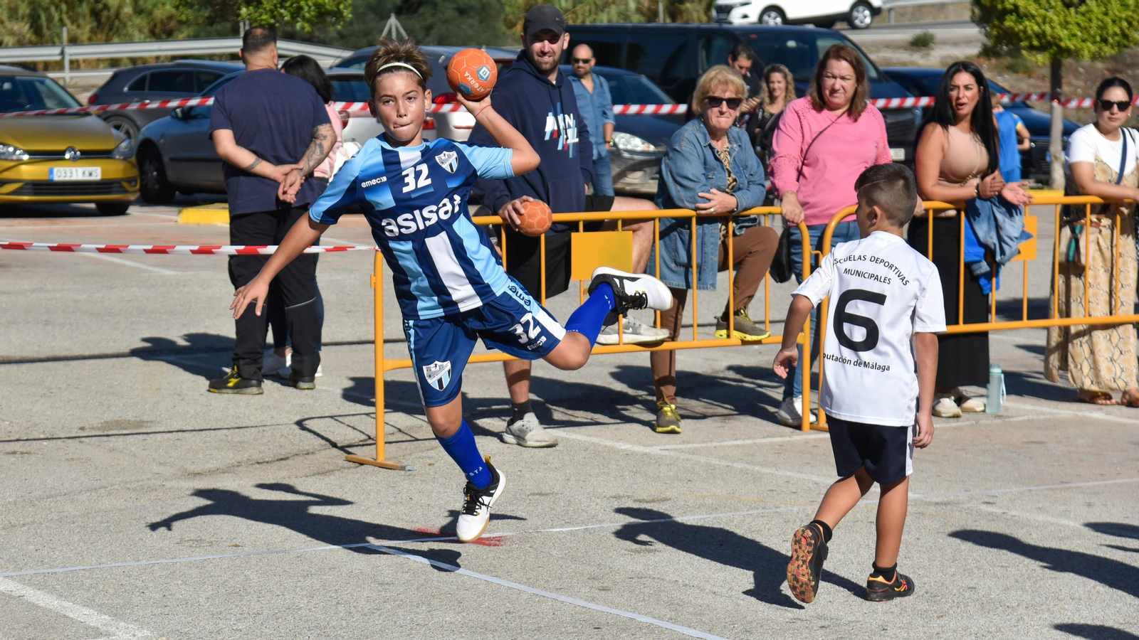 Las fotos de la jornada de balonmano calle del Ciudad de Algeciras en Bahía Plaza