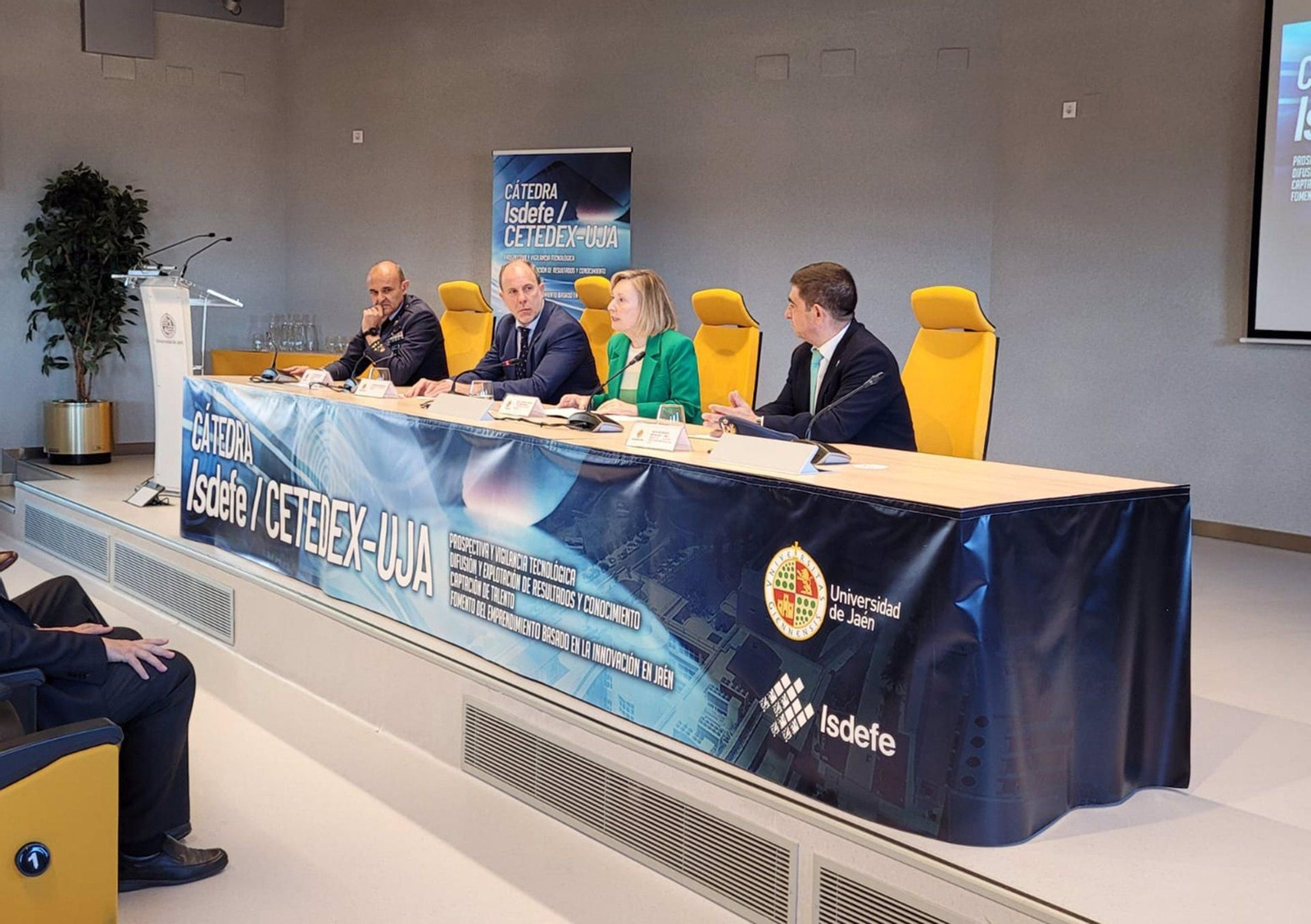 Apertura de la jornada sobre el Cetedex.
