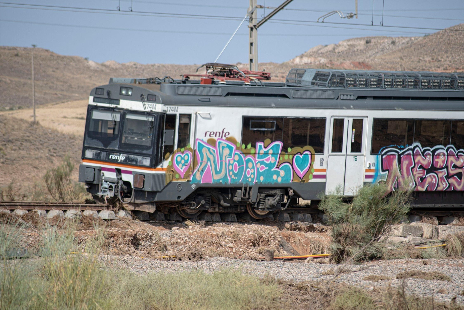 La lluvia hace descarrilar un tren en Zaragoza