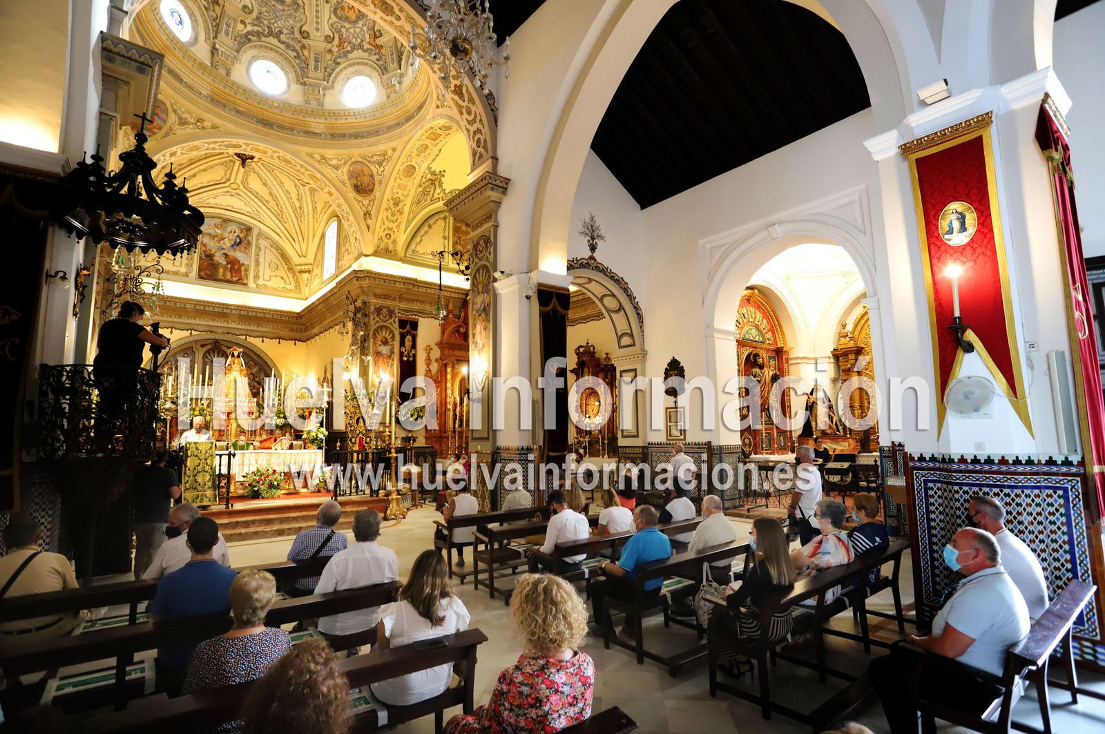 Imágenes de la misa de la Hermandad Castrense ante la Virgen del Rocío