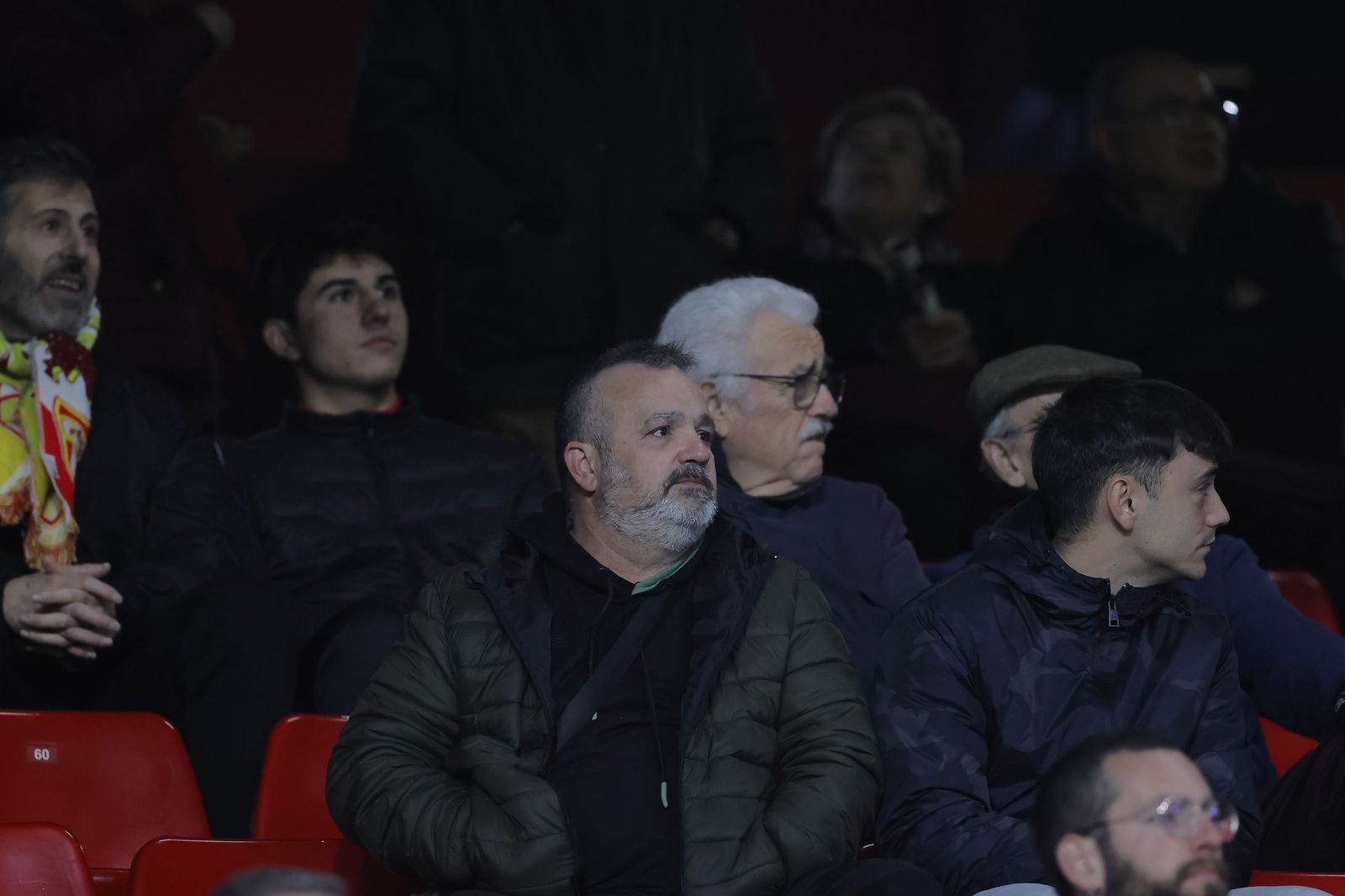 Búscate en las fotos del Sevilla - Celta