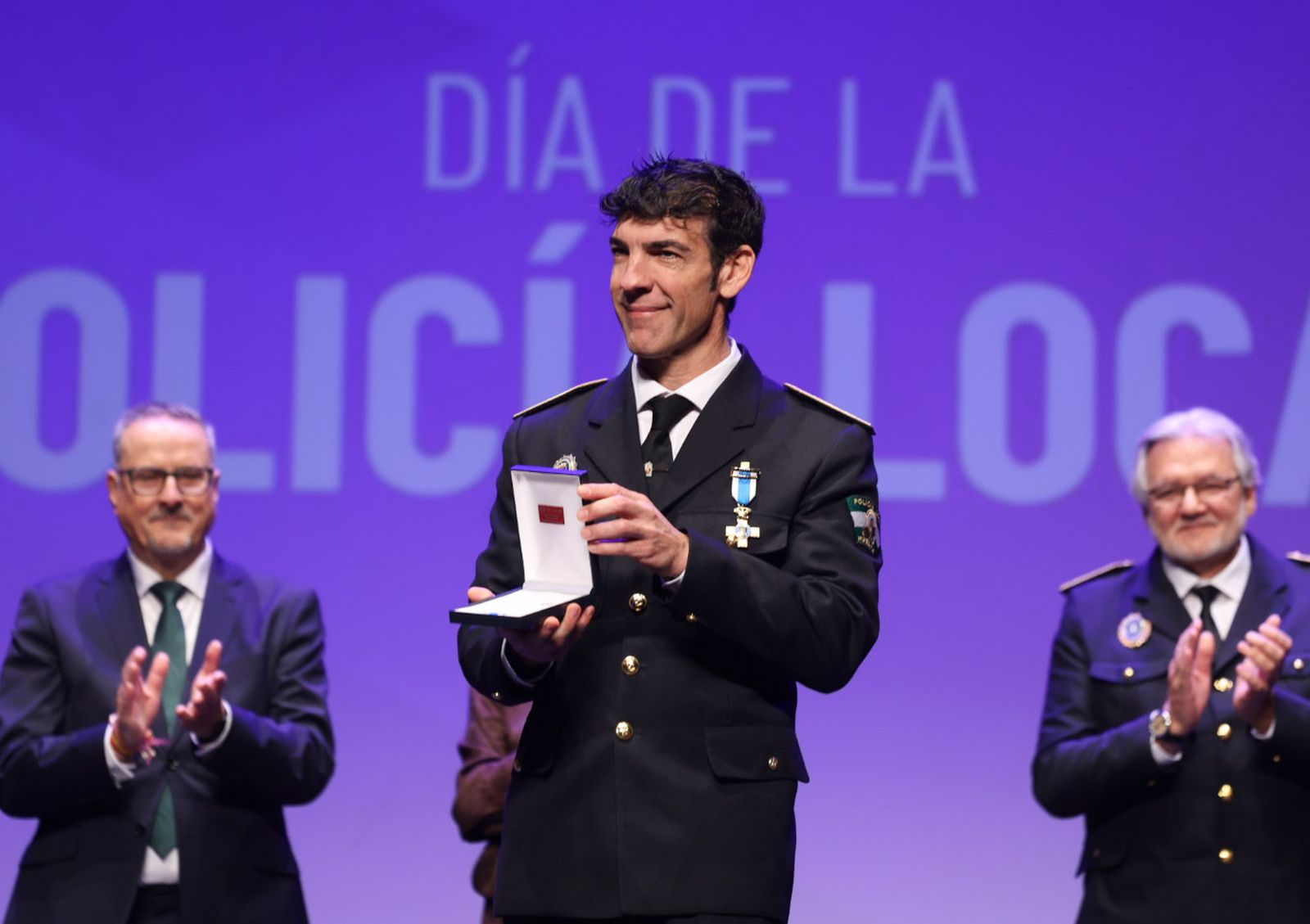 Fotografías de la entrega de honores y distinciones del Día de la Policía Local