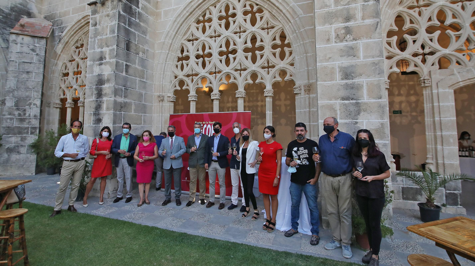 Se inaugura 'De Copa en Copa' en los Claustros y comienzan en el Alcázar las 'Catas Magistrales' con los vinos de Lustau