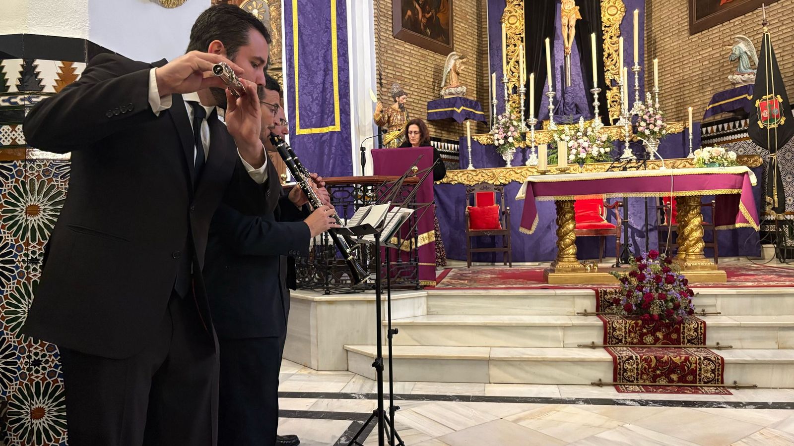 VIa crucis parroquial con el Cristo de la Sangre de Beas.