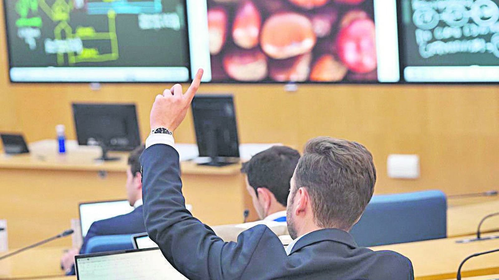 La oferta académica está orientada a mejorar las habilidades directivas y a la toma decisiones en los ámbitos de la empresa.