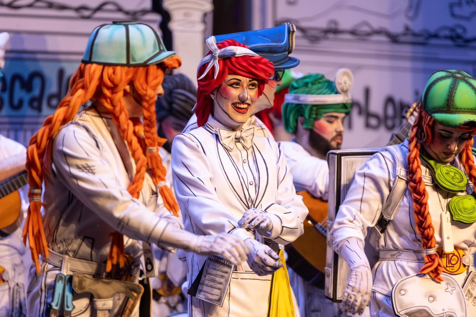 Imágenes de la actuación de la comparsa de Huelva "La Tinta Obrera" en el Carnaval Colombino