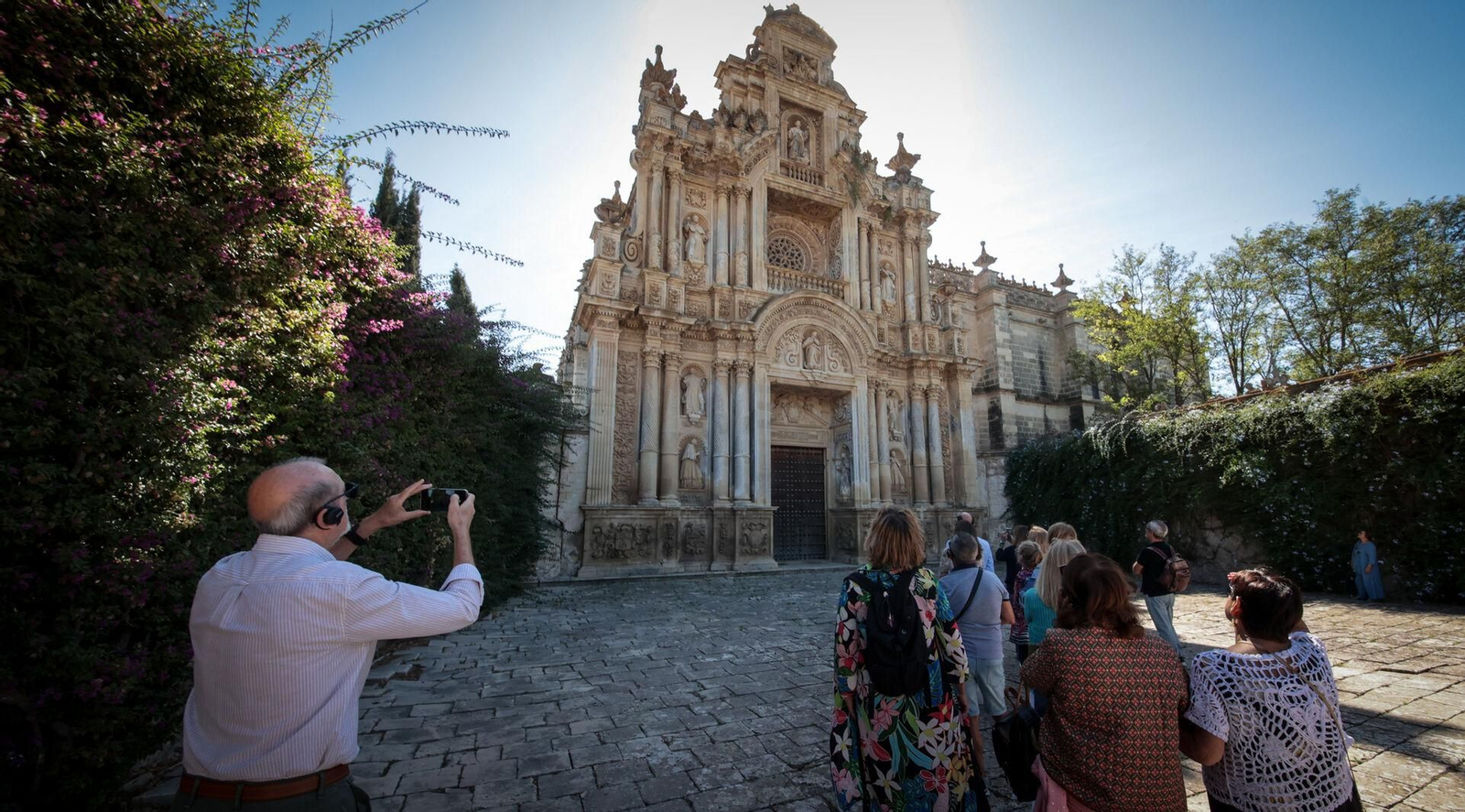Exterior del Monasterio de la Cartuja.