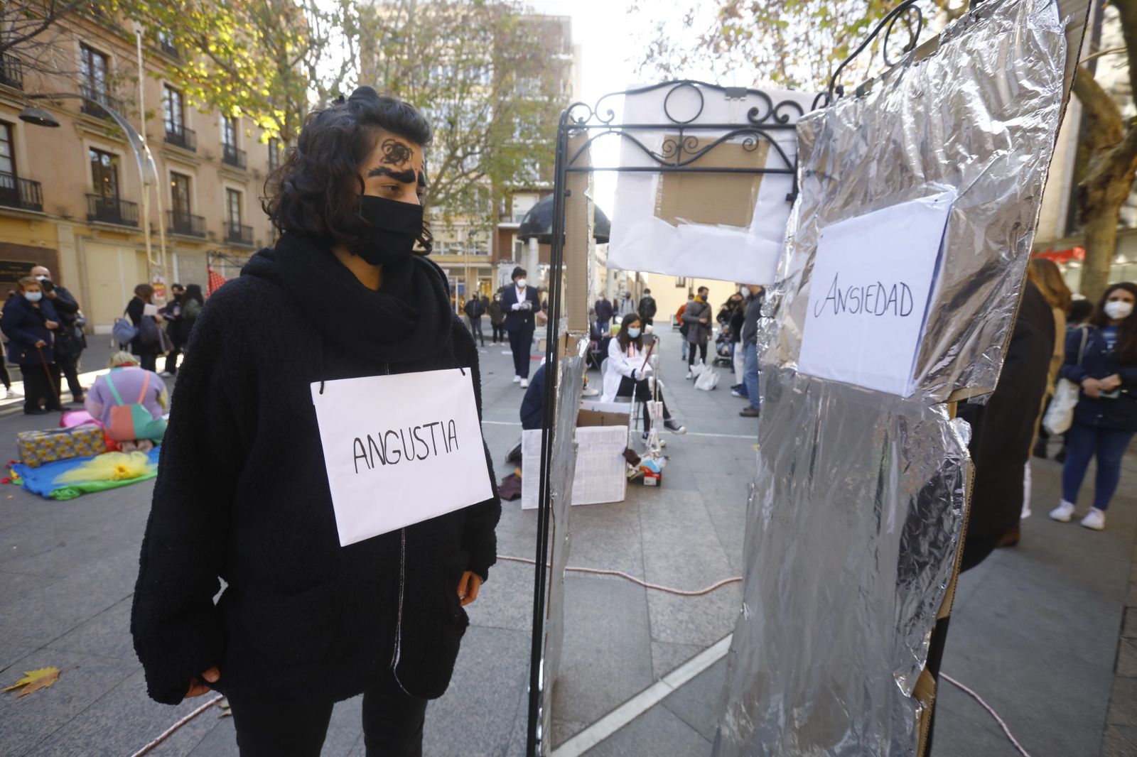 El 'circo' de la salud mental del Colegio Ferroviario de Córdoba, en fotografías