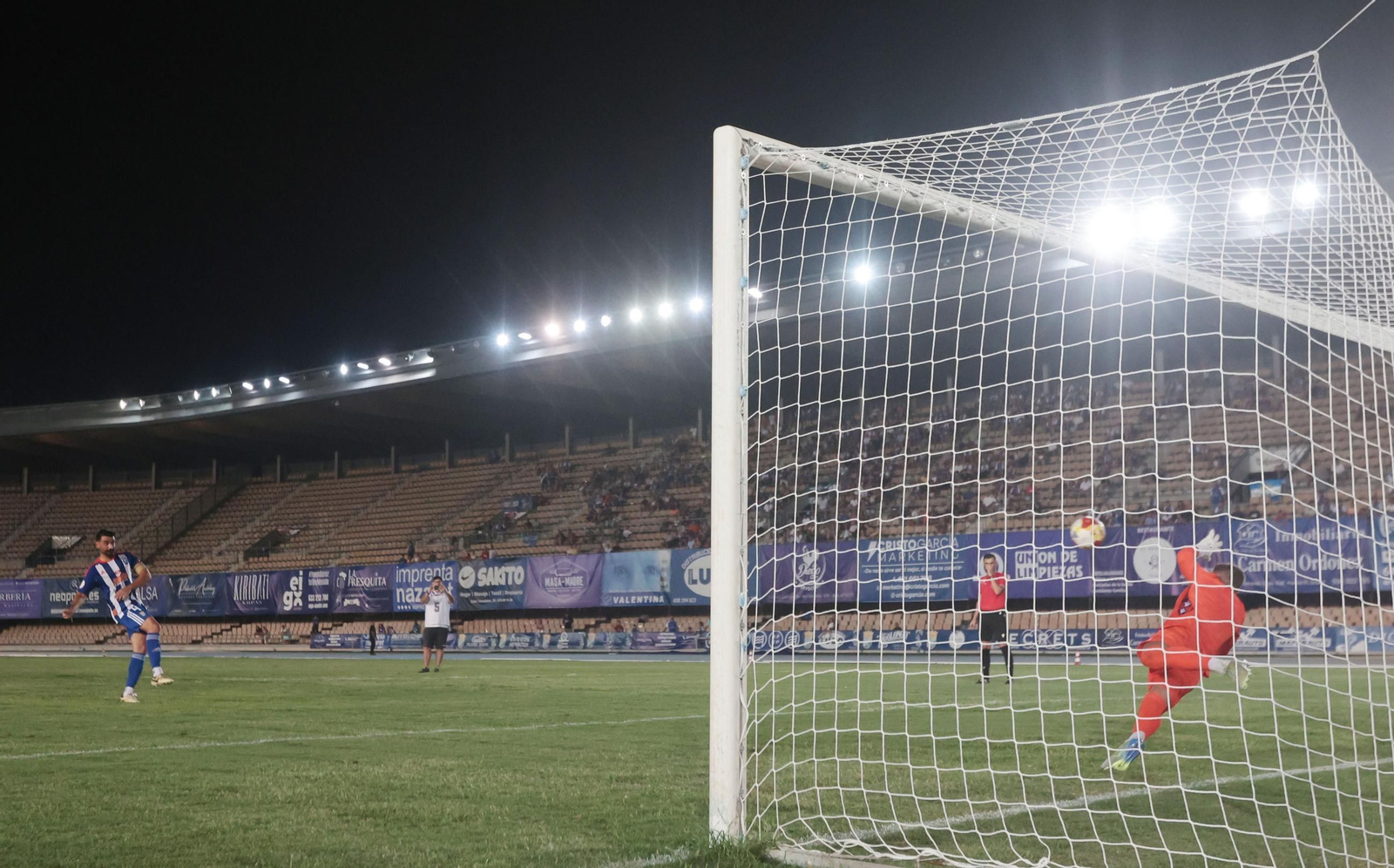 Imágenes del X Trofeo Rafa Verdú entre Xerez CD y Sanluqueño en Chapín