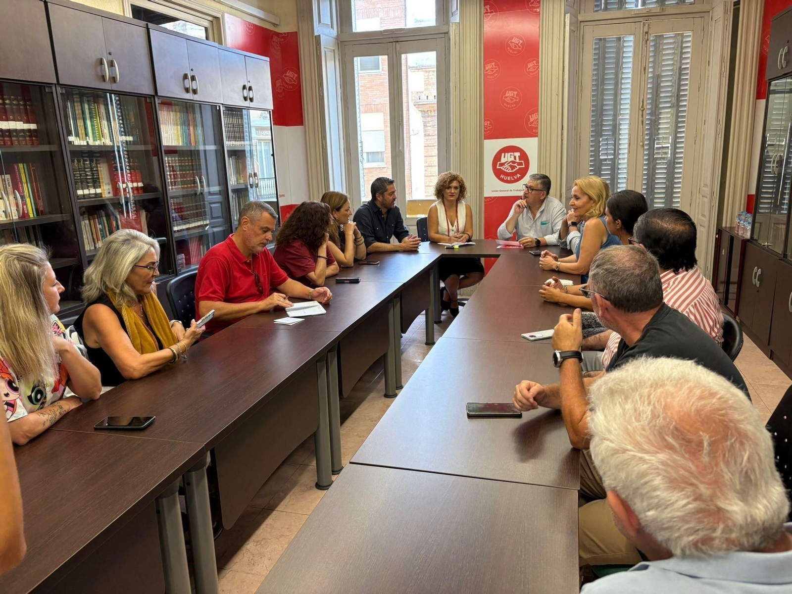 Reunión entre el PSOE de Huelva y UGT.