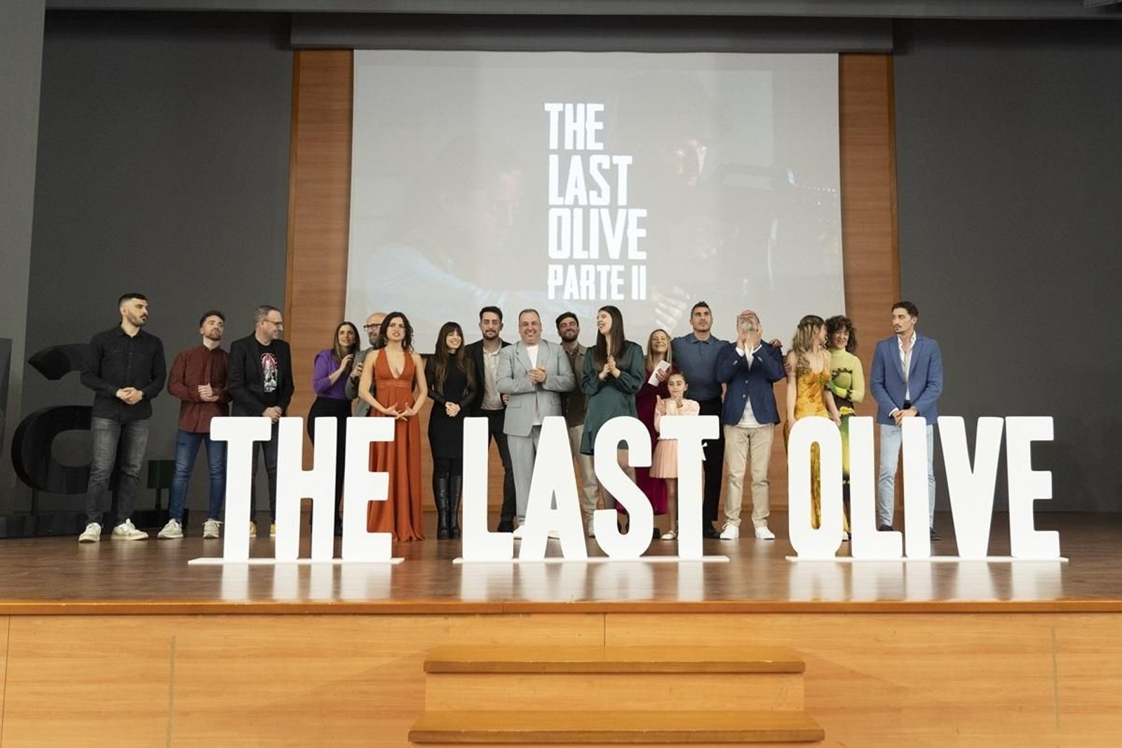 Imágenes de una noche para el recuerdo: así fue la premier de The Last Olive