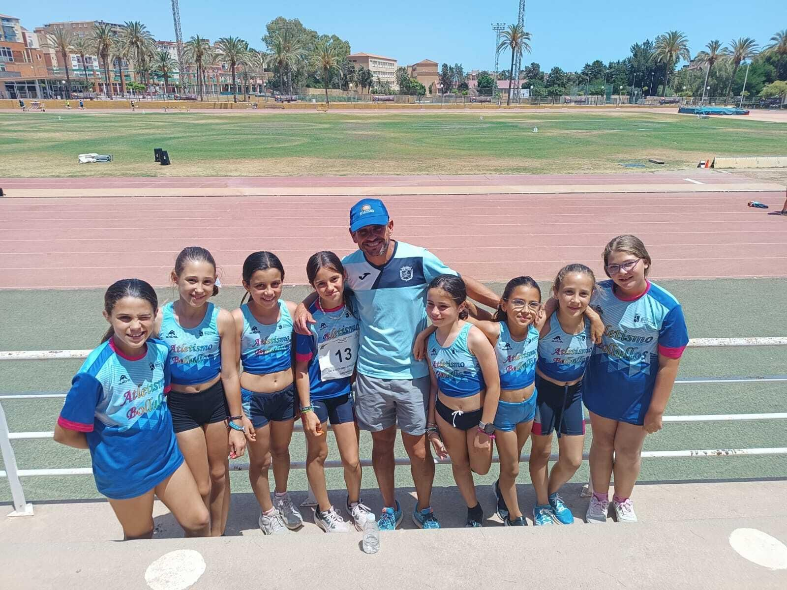 Las jóvenes atletas de Bollullos acariciaron la medalla en este Andaluz sub12.