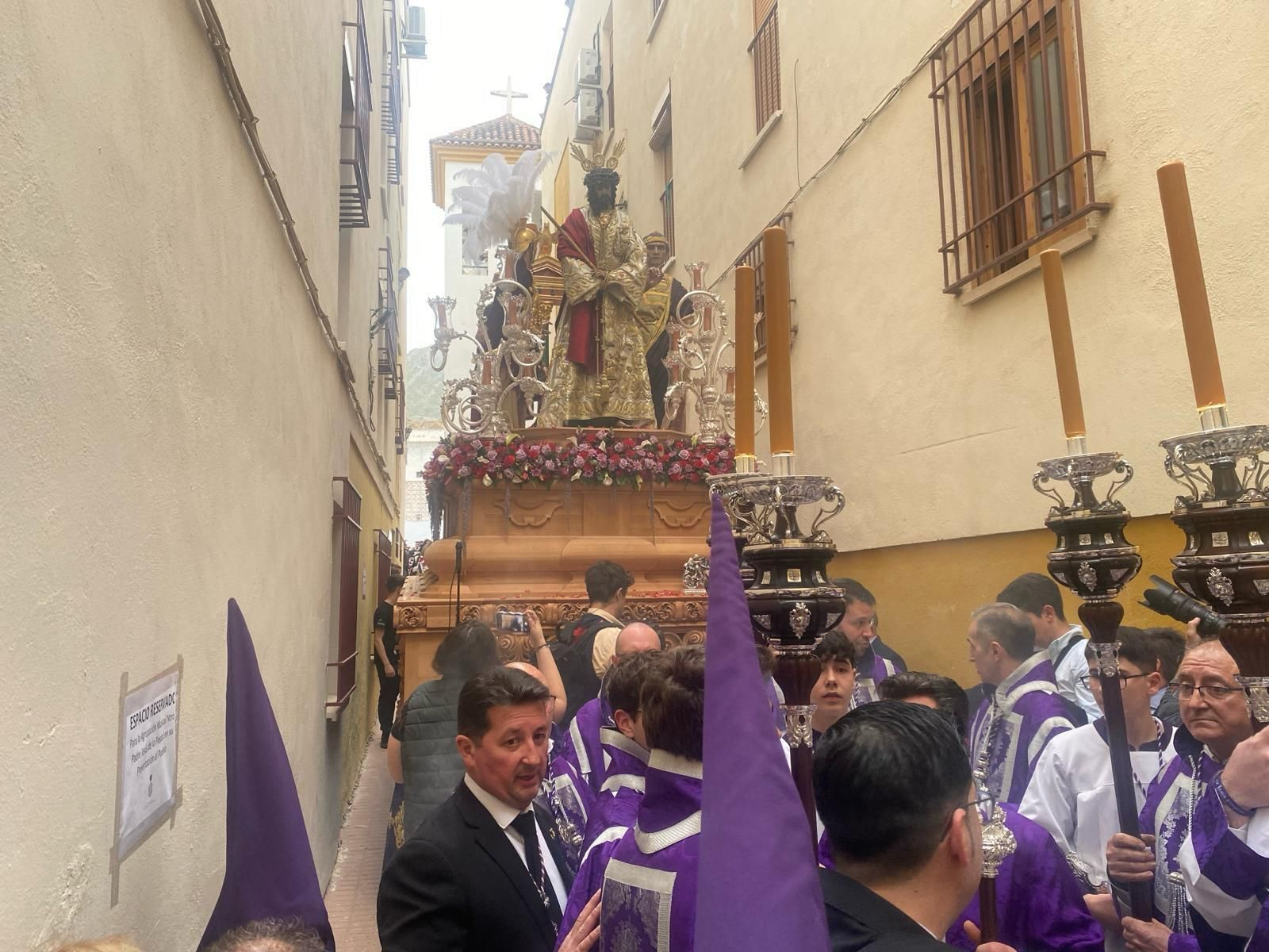 Tarde de Domingo de Ramos con cielos grises