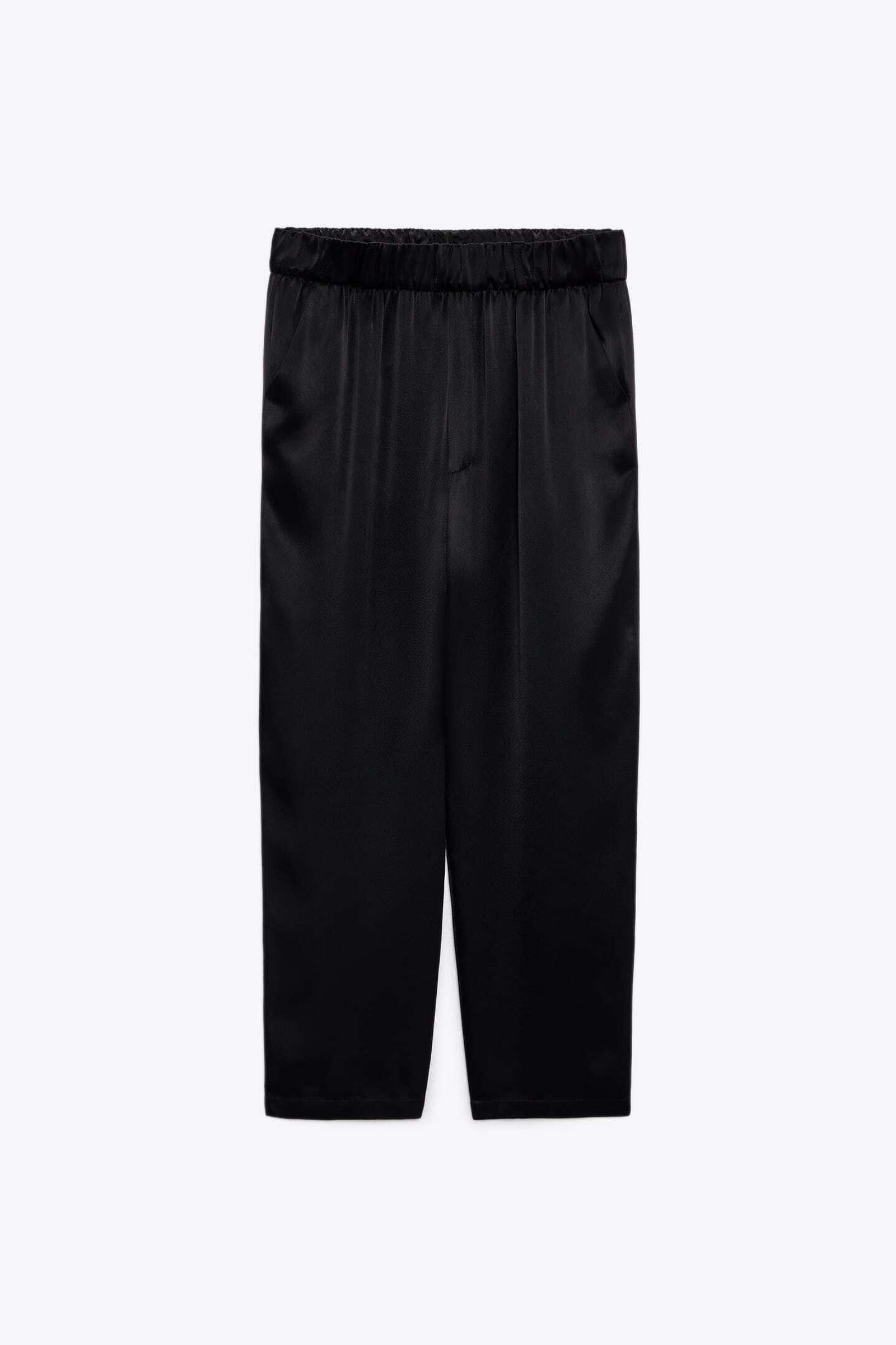Pantalón pijamero satinado ed Zara.