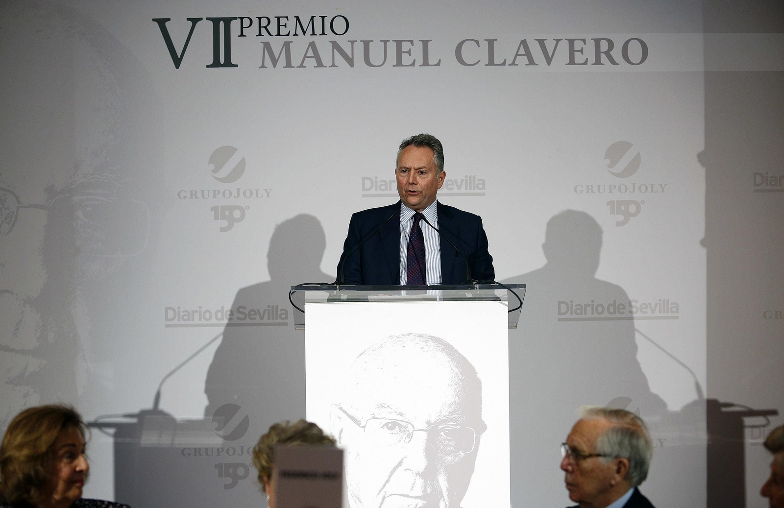 La entrega del VIl Premio Manuel Clavero a Soledad Becerril, en imágenes