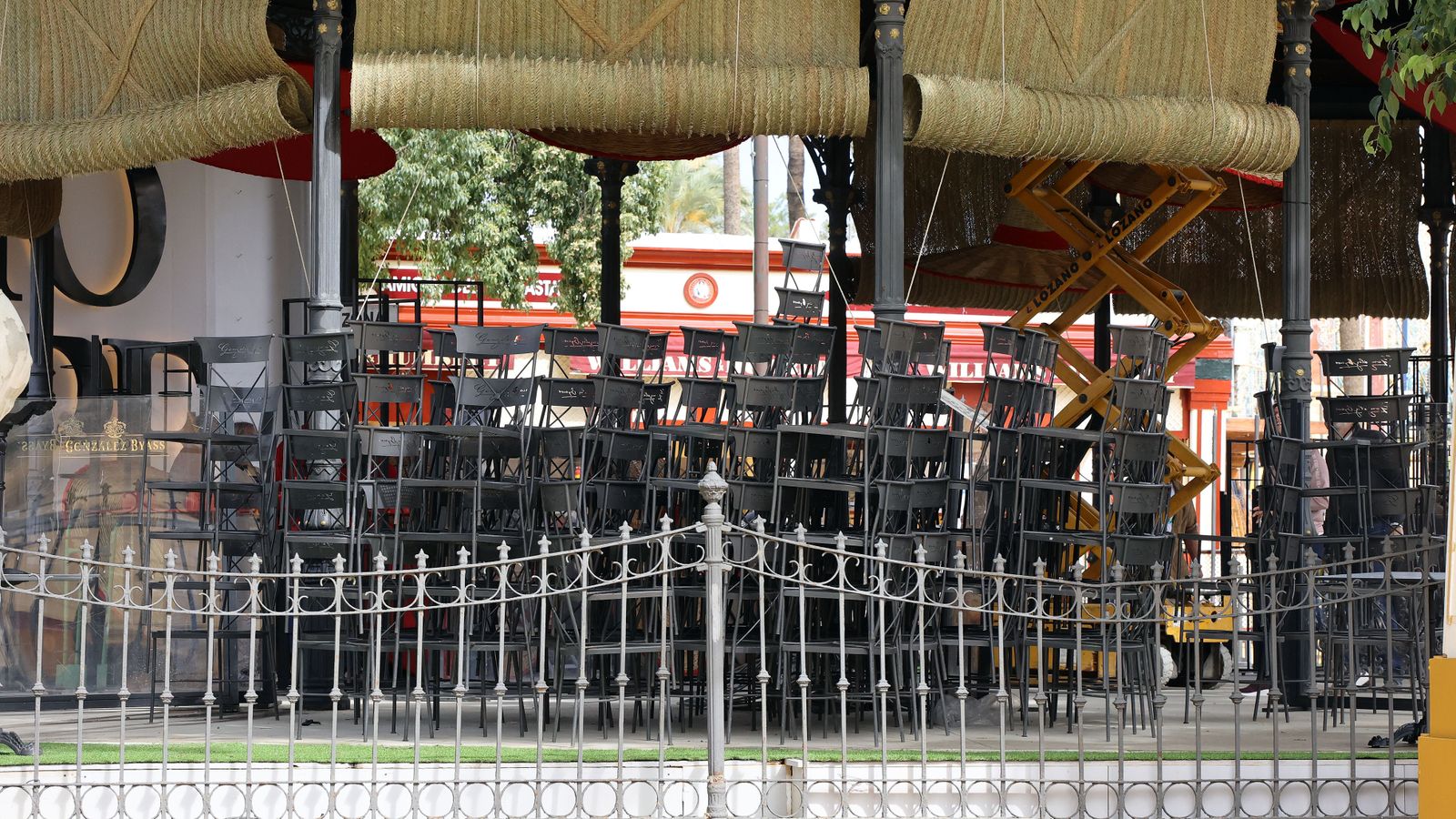 Preparativos en la Feria del Caballo 2024 de Jerez