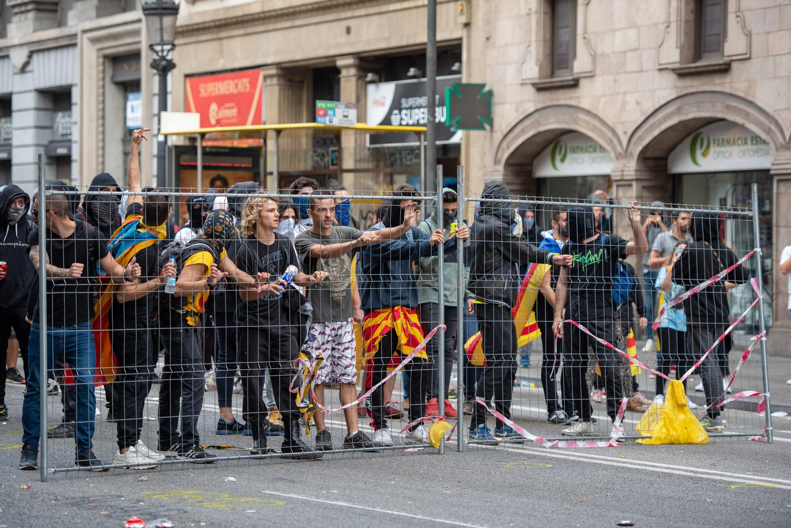 Las imágenes de la quinta jornada de disturbios en Cataluña