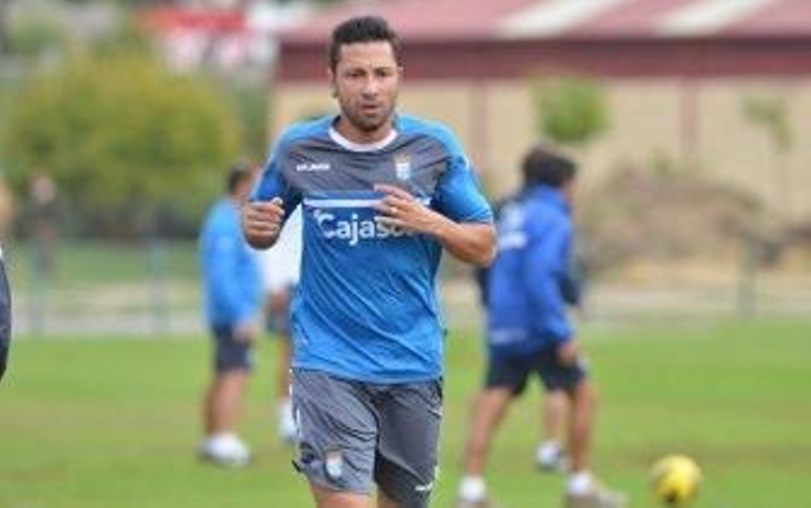 Al Elche se le atragantan los minutos finales y la estrategia