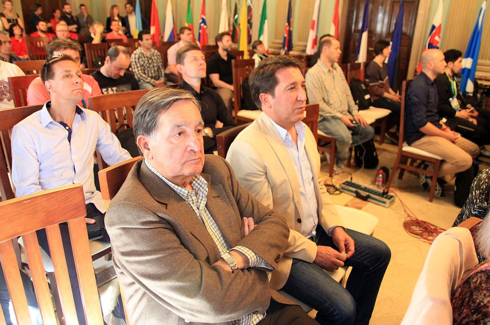 Imágenes de la recepción en el ayuntamiento a organizadores y participantes del Campeonato Europeo de Bádminton que se celebra en Huelva