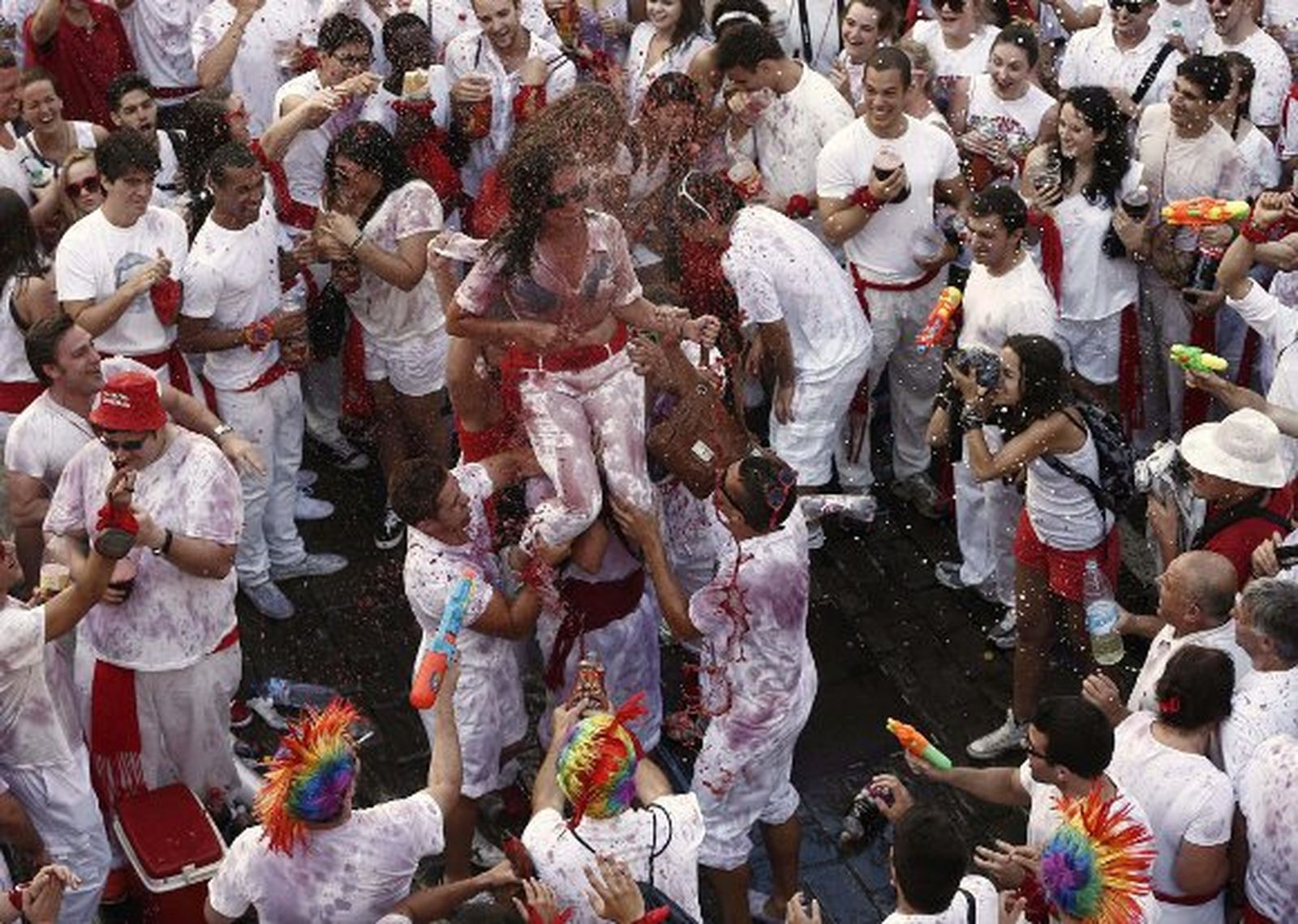 El Gobierno insta a no permitir "imágenes de acoso a mujeres" en San Fermín