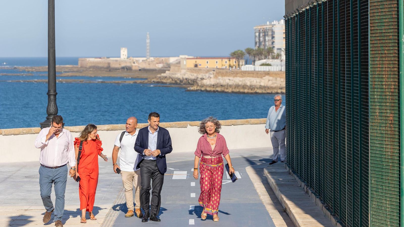 Patricio Poullet, Maite González, José Carlos Teruel, Bruno García y Blanca Flores, en el Paseo del Vendaval.