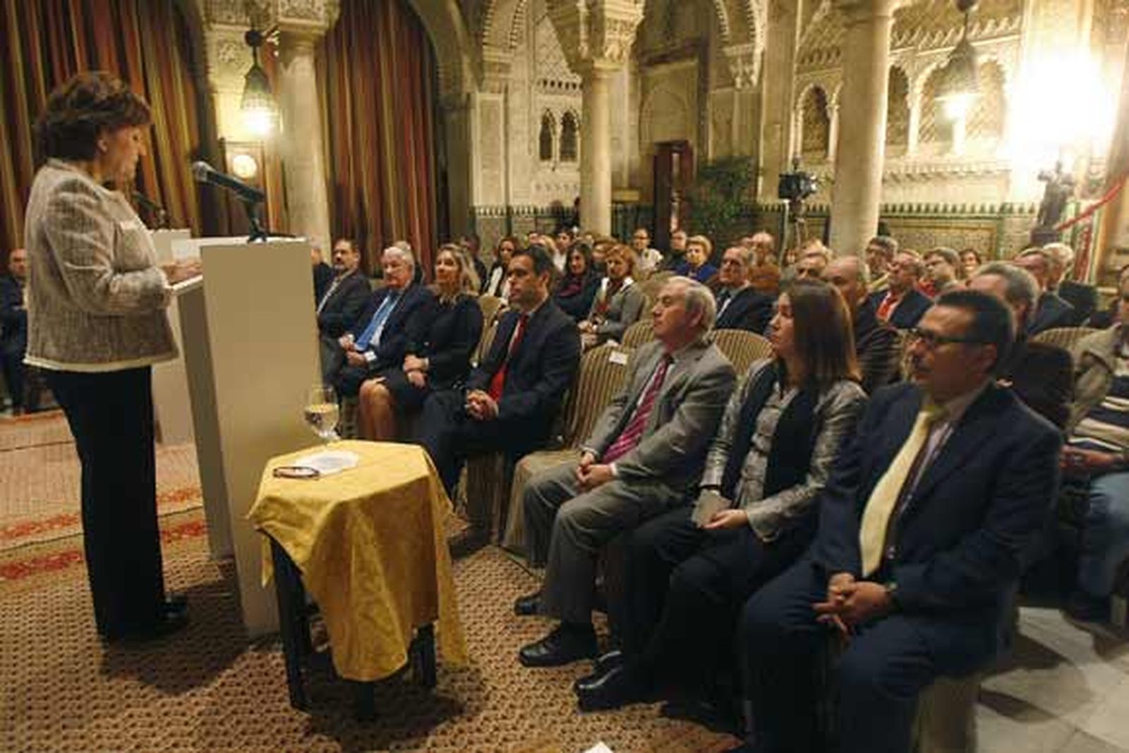 El numeroso público llenó el Casino para escuchar a Caffarel.

Foto: Jose Braza