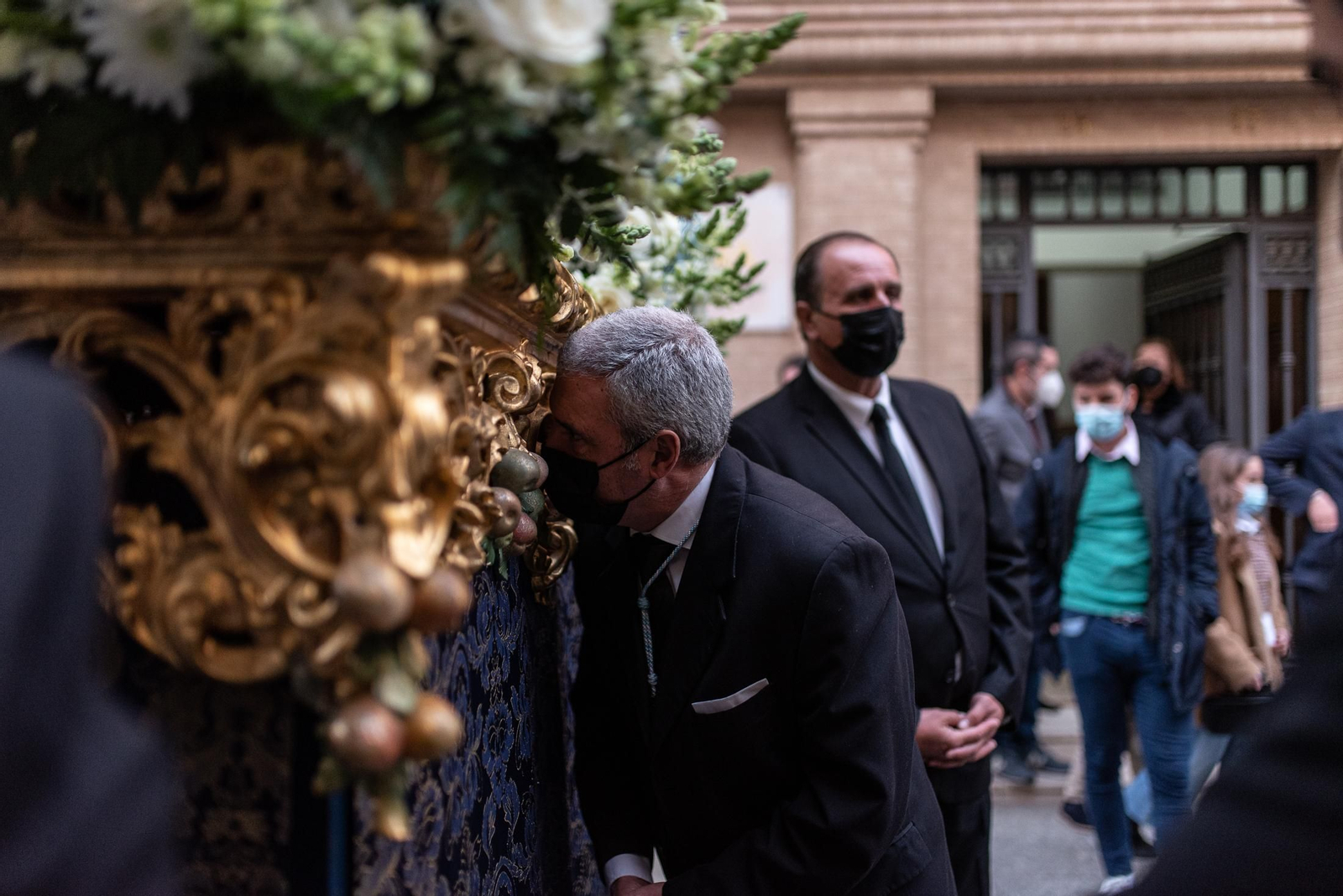 Imágenes de la Inmaculada Concepción procesionando por las calles de Huelva