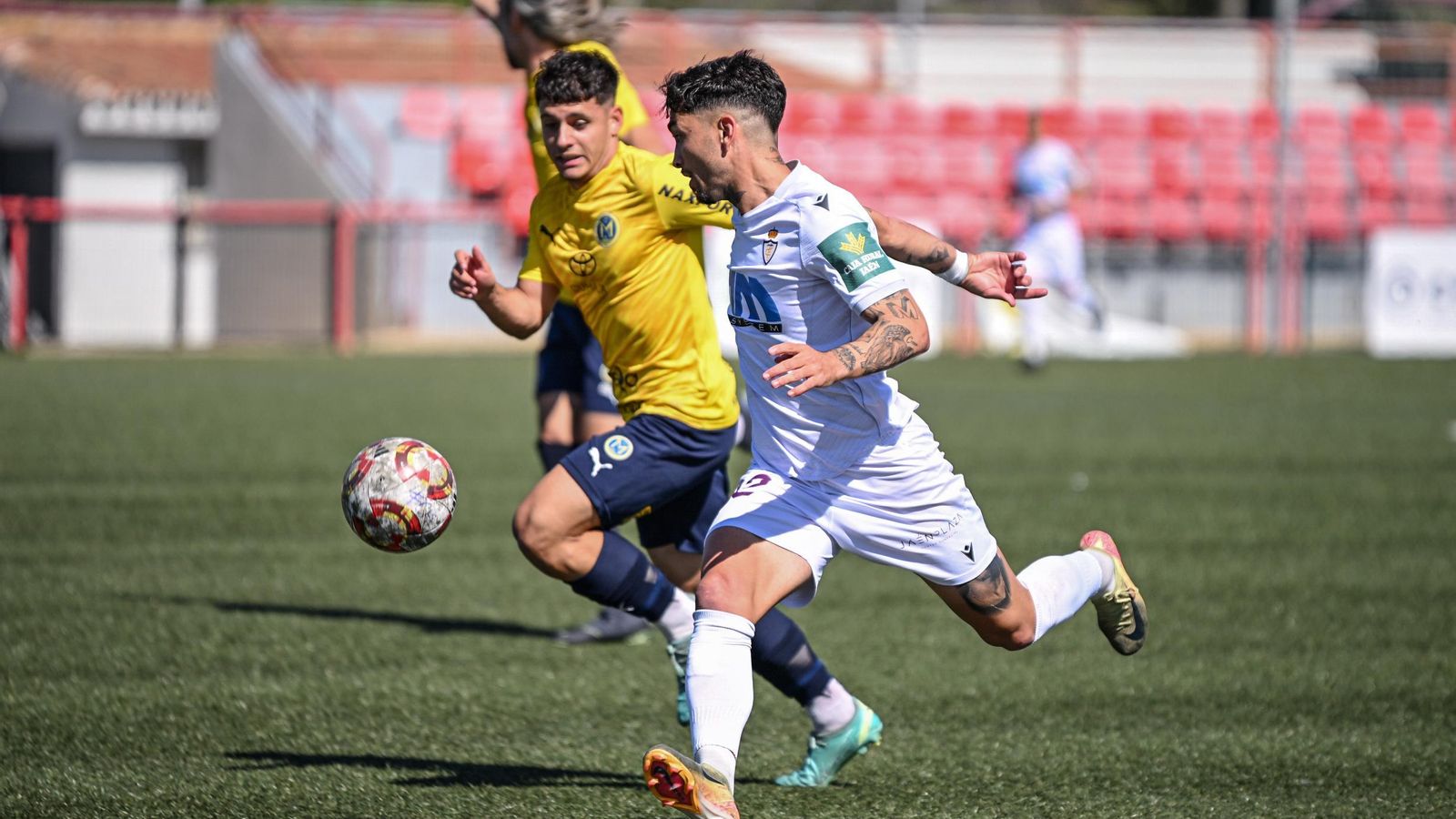 Óscar Lozano estuvo muy activo, pero no encontró el camino del gol.
