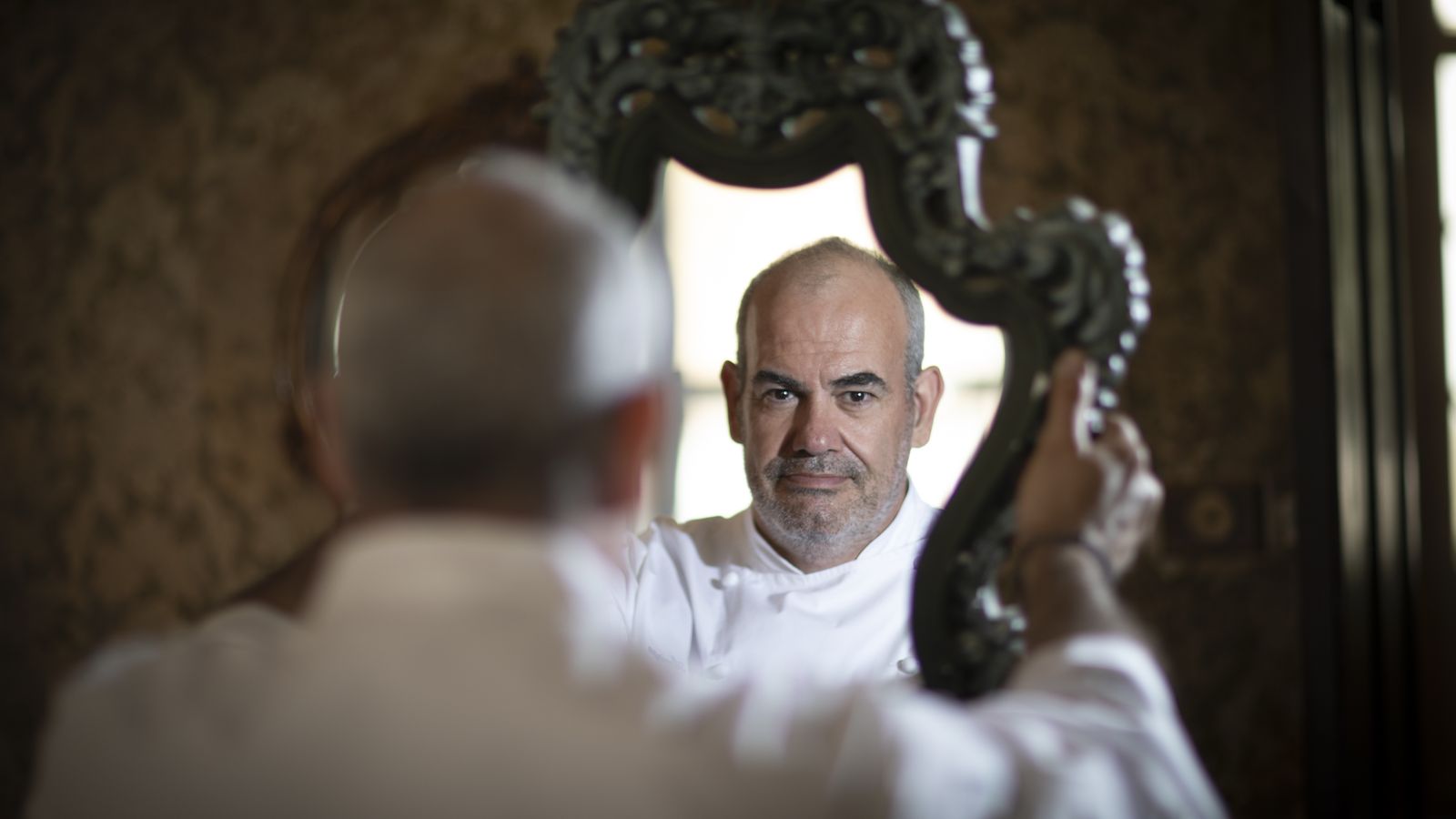 Entrevista con Álvaro Arriaga en Jardín Cervezas Alhambra en Granada