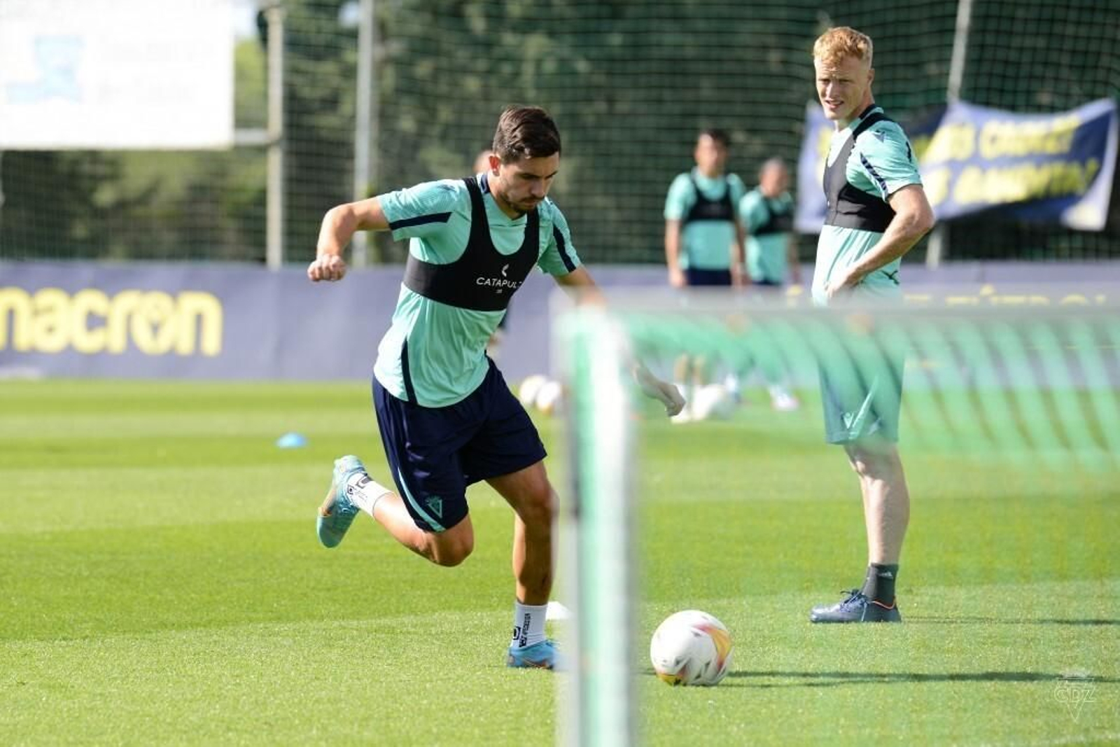 Víctor Chust es titular con Sergio González. Víctor Chust es titular con Sergio González.