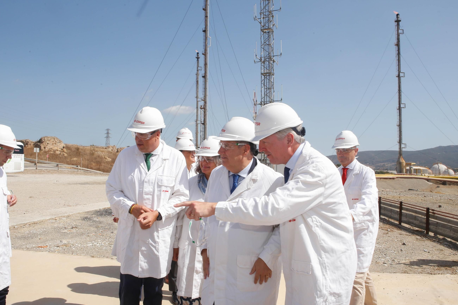 Visita del ministro de Industria al parque de Cepsa en San Roque para conocer sus proyectos de hidrógeno verde Visita del ministro de Industria al parque de Cepsa en San Roque para conocer sus proyectos de hidrógeno verde
