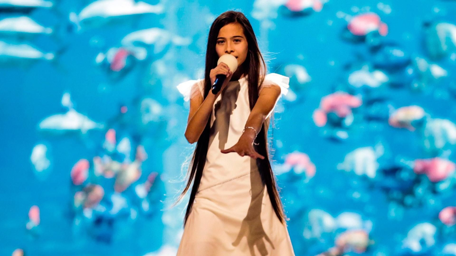 Melani, la representante española y favorita del festival, en su primer ensayo en Polonia