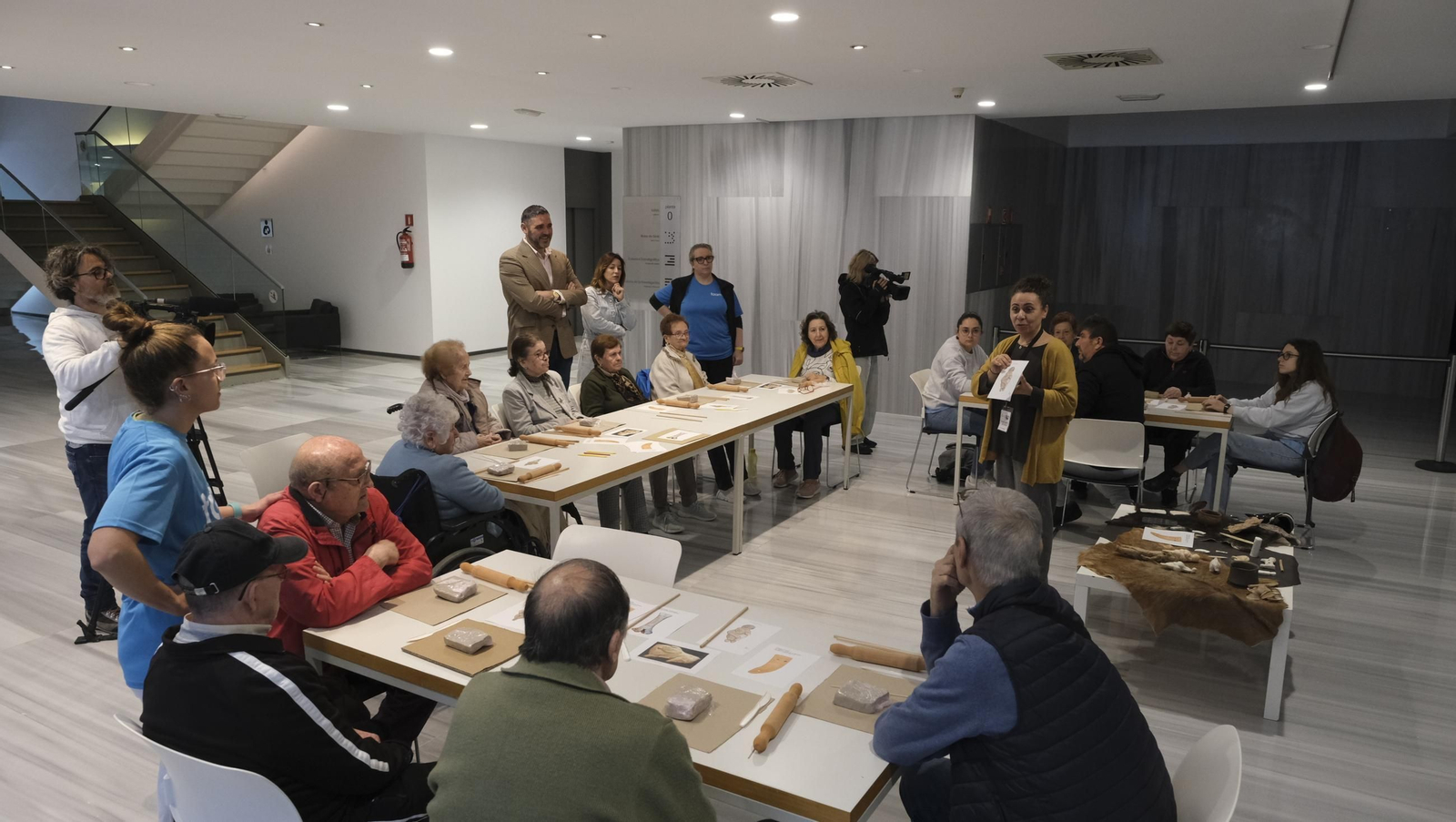 Juan José Alonso asistió ayer al taller ‘Arte sin artistas’ celebrado en el Museo de Almería.