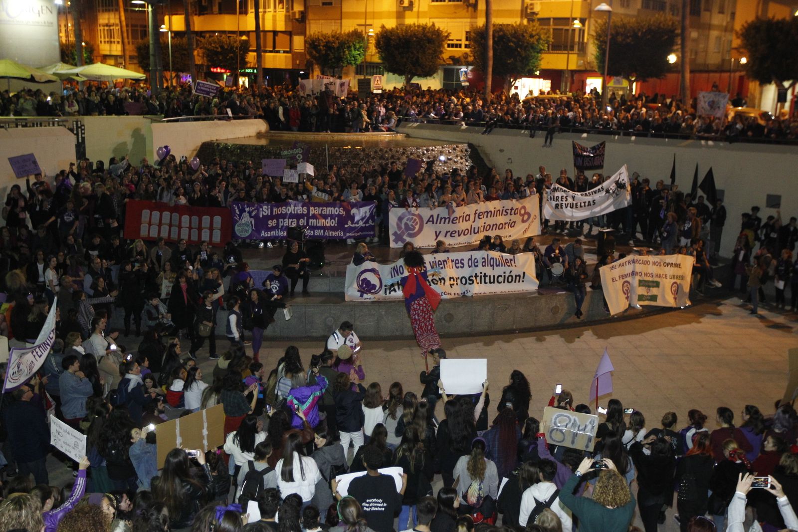 Fotogalería manifestación Día Internacional de la Mujer en Almería