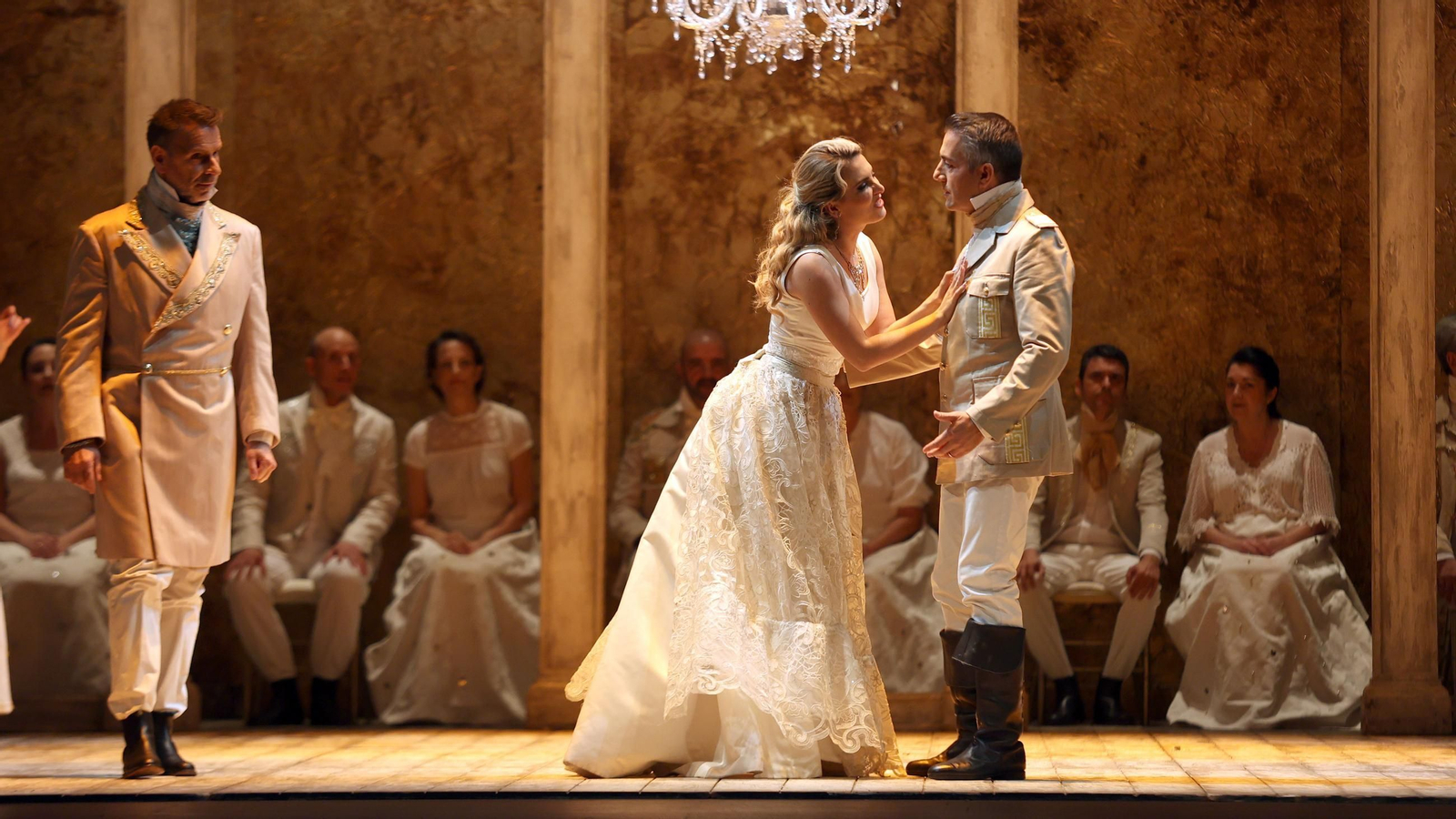 Imágenes de la ópera 'Don Gil de Alcalá' en el Teatro Villamarta de Jerez