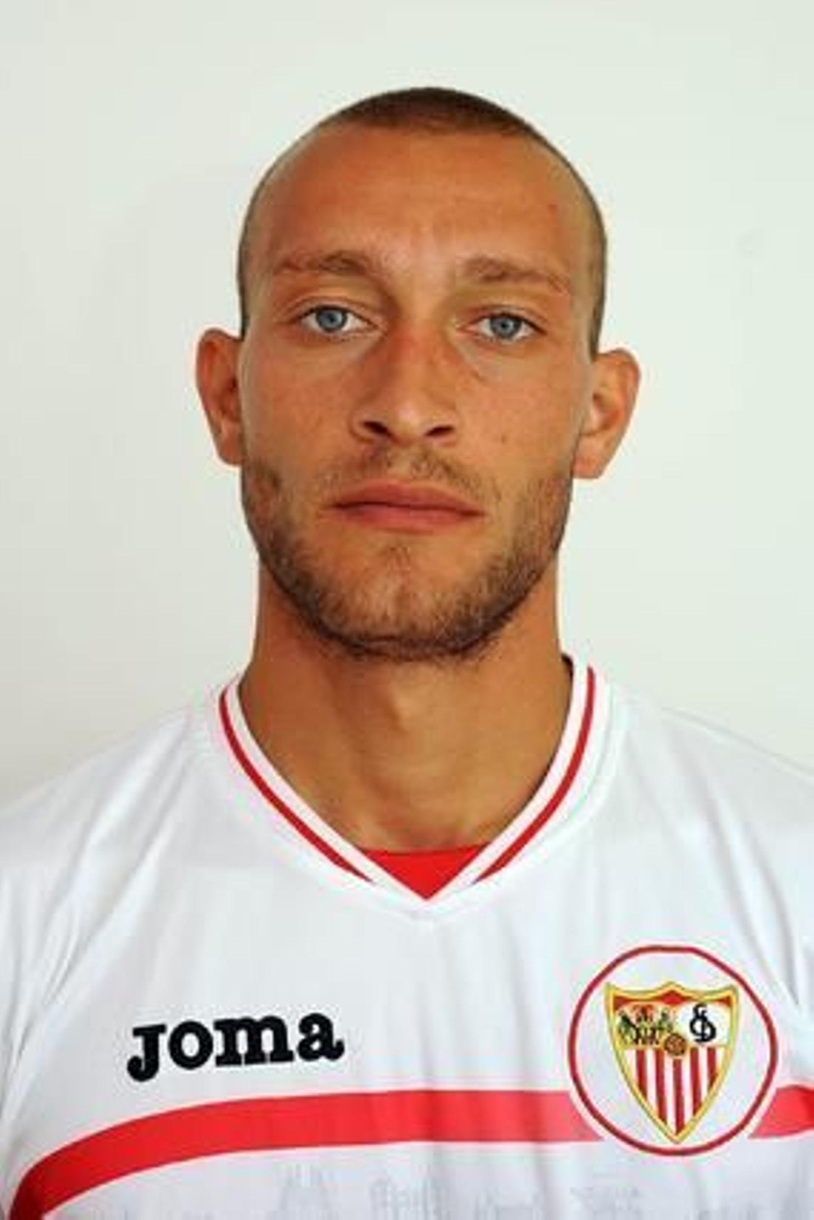 25. GUARENTE (medio)