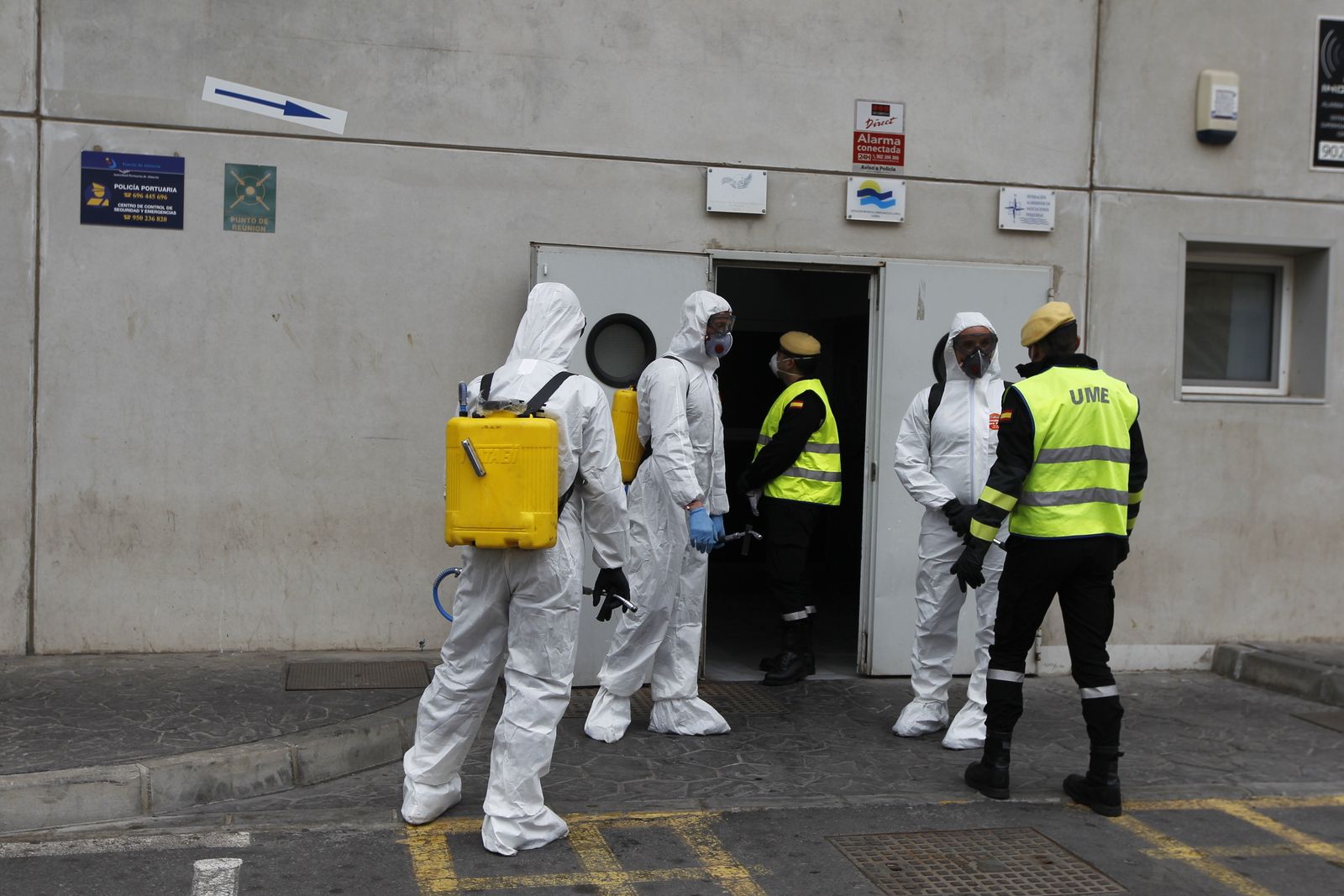 Fotogalería Coronavirus. Actuación UME en Almería.