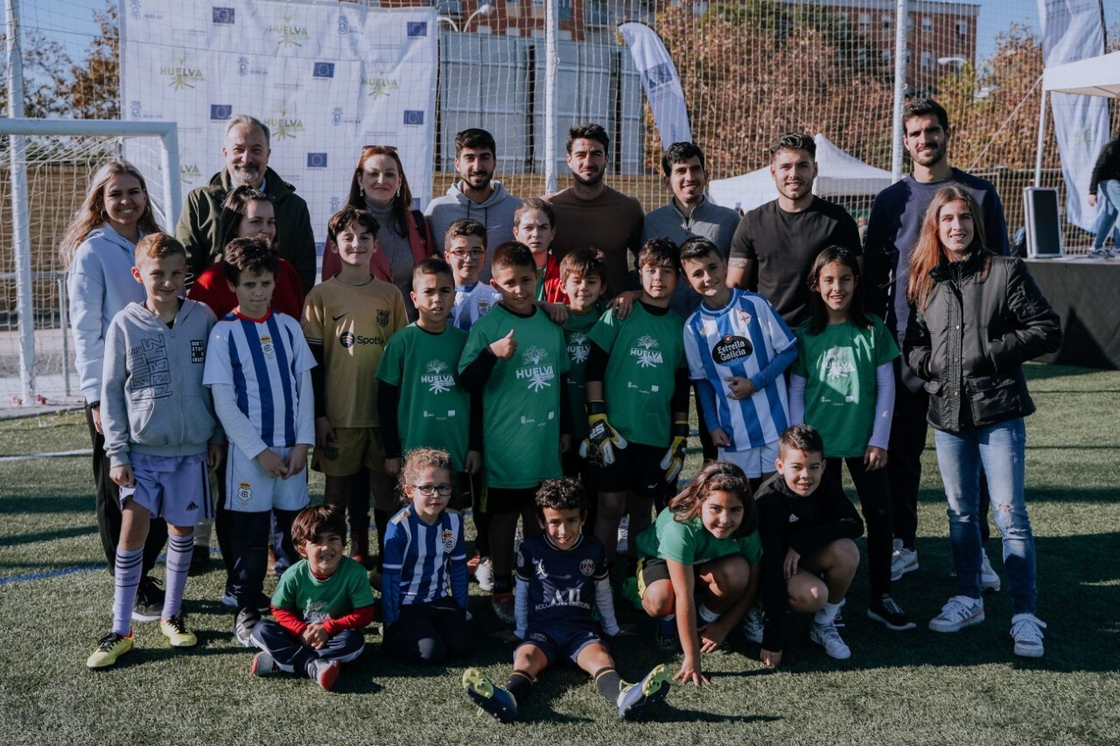 Foto de familia de la Fiesta del Deporte.