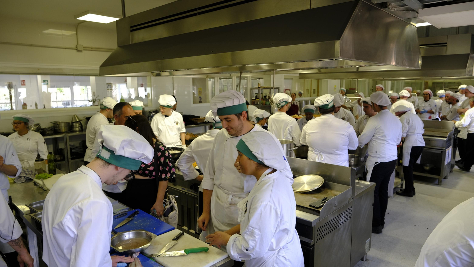 Imágenes de la Escuela de Hostelería de Almería, un referente en la enseñanza gastronómica