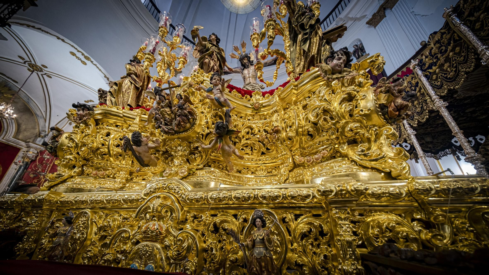 Imágenes de la salida de La Palma en la Semana Santa de Cádiz 2025