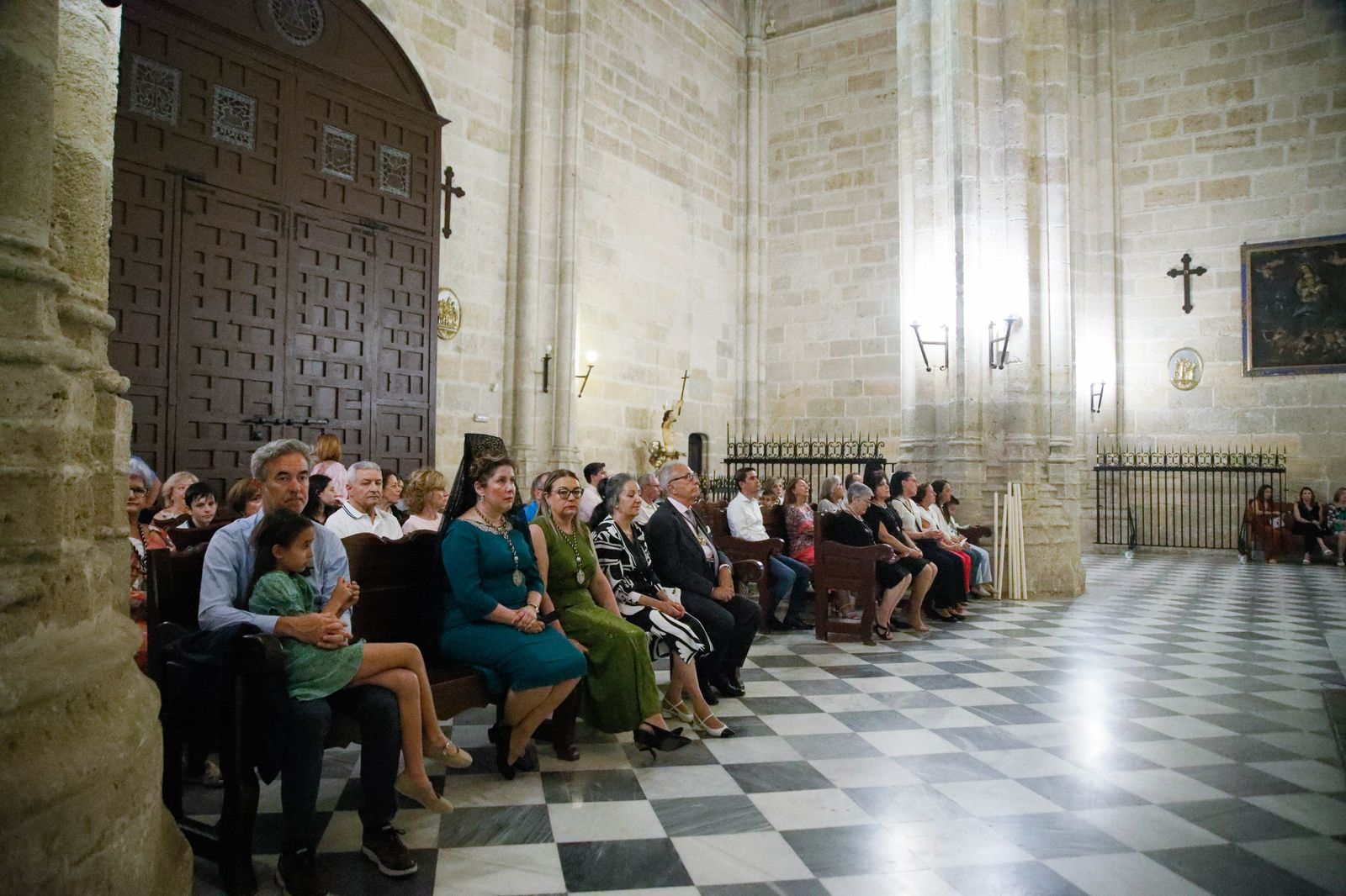 Imágenes de la procesión del Corpus Christi en Almería: así han sido la misa y la posterior marcha por la capital